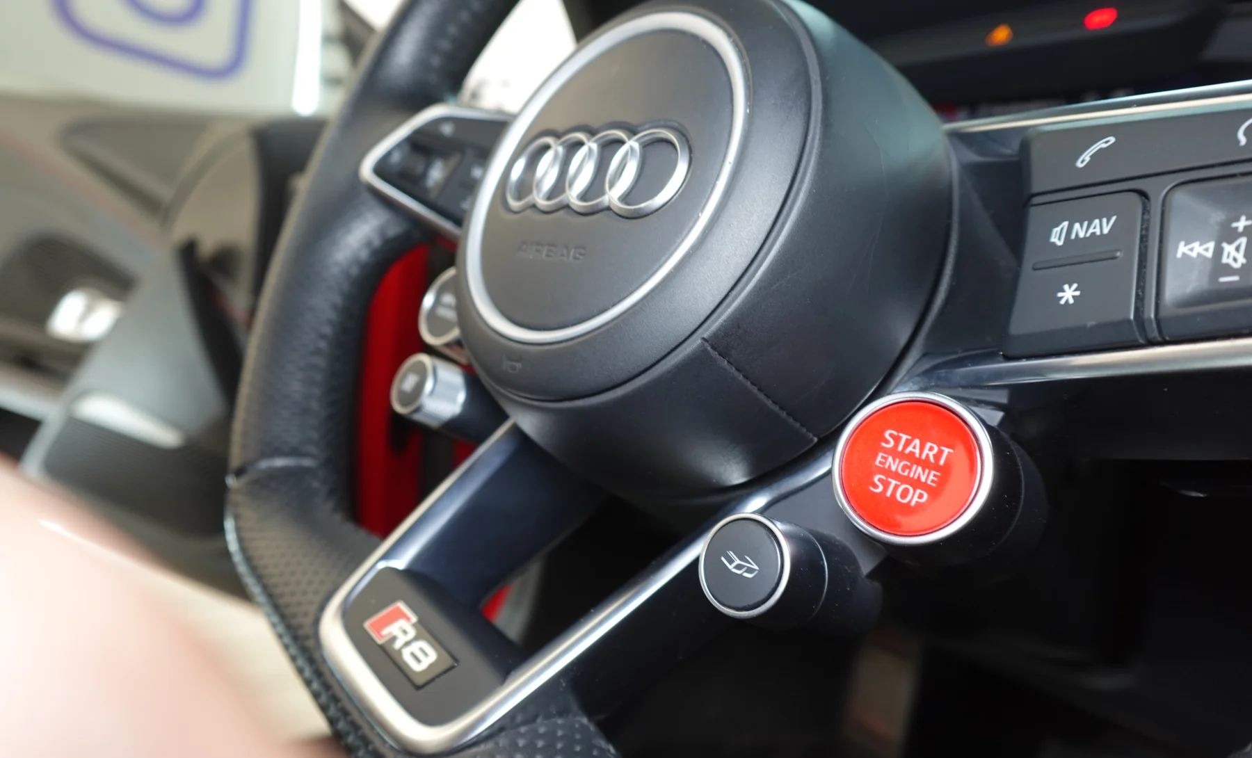 Audi R8 Plus 2017 — interior 3 de 10