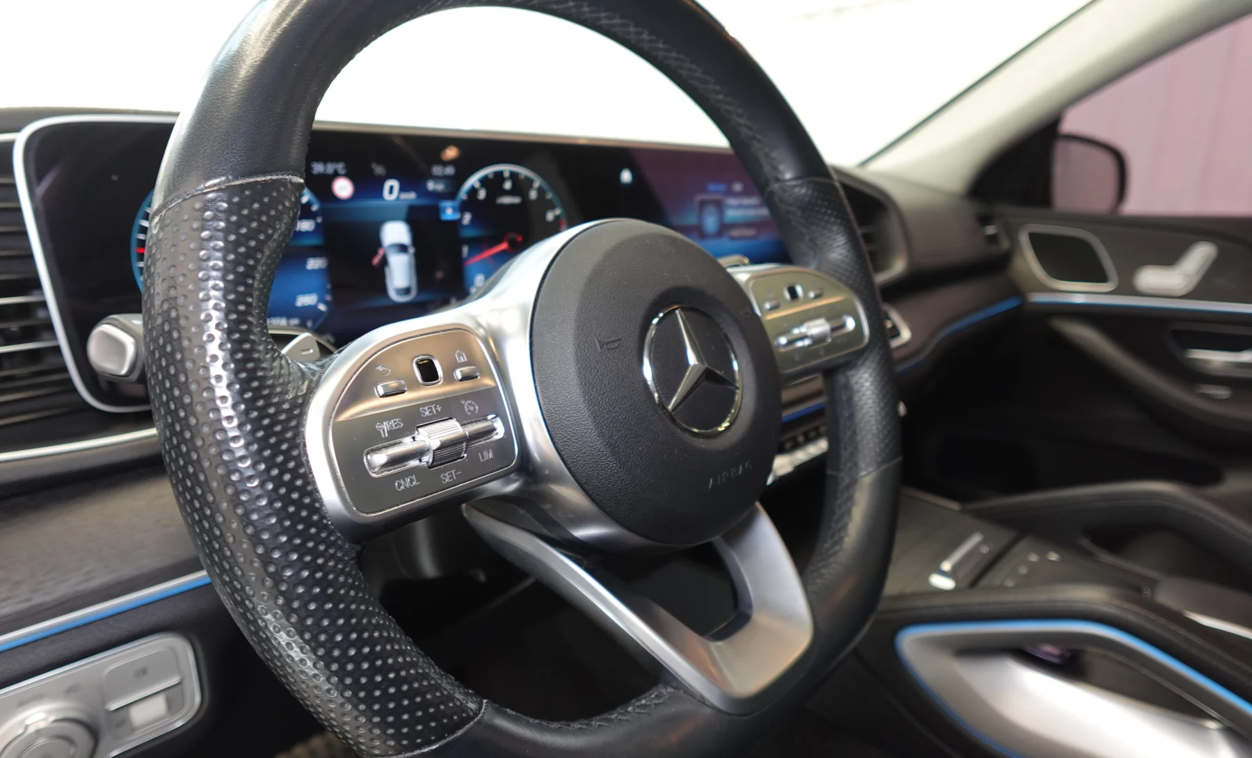 Mercedes-Benz GLE450 4Matic 2022 — interior 1 de 10