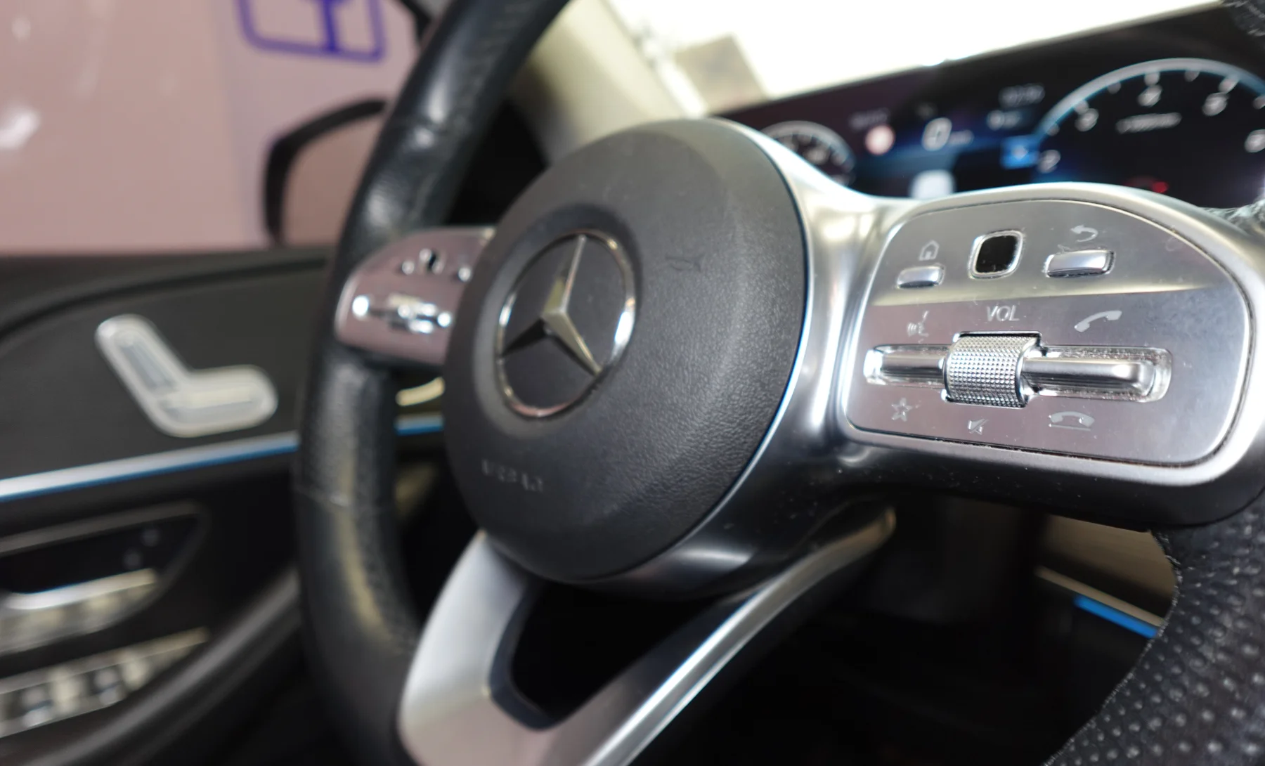 Mercedes-Benz GLE450 4Matic 2022 — interior 8 de 10