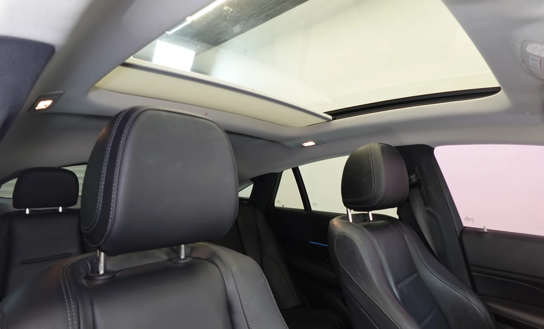 Mercedes-Benz GLE450 4Matic 2022 — interior 9 de 10