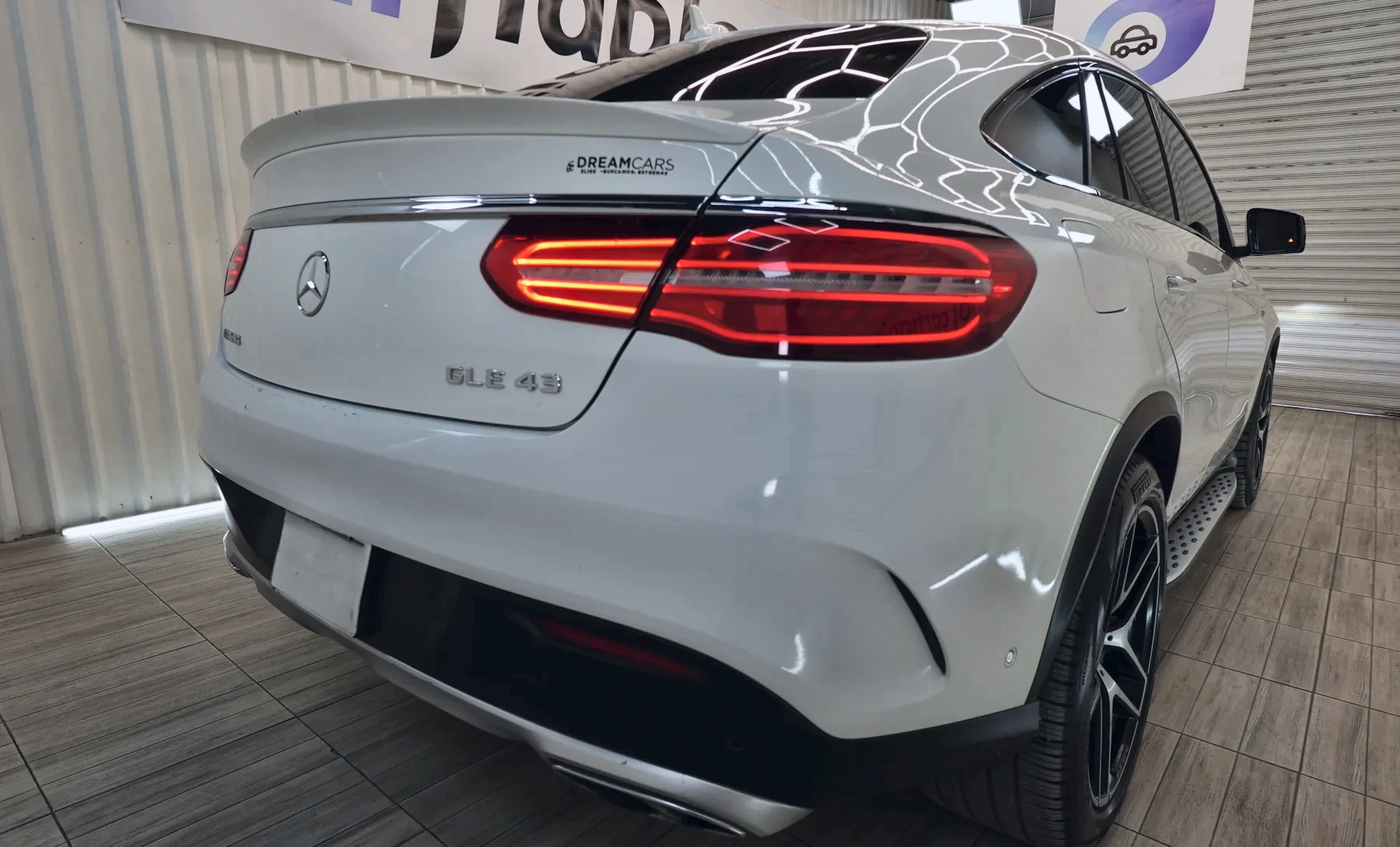 Mercedes-Benz GLE43 AMG Base 2018 — exterior 9 de 10