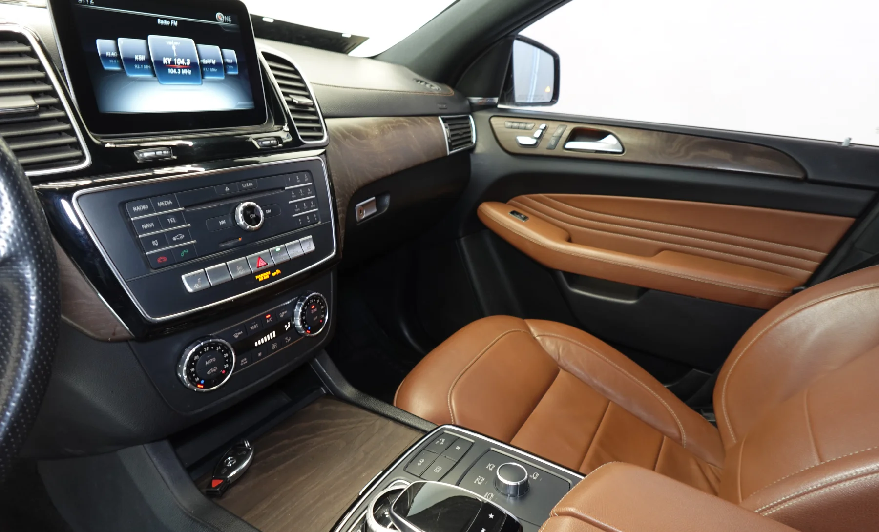 Mercedes-Benz GLE43 AMG Base 2018 — interior 3 de 10