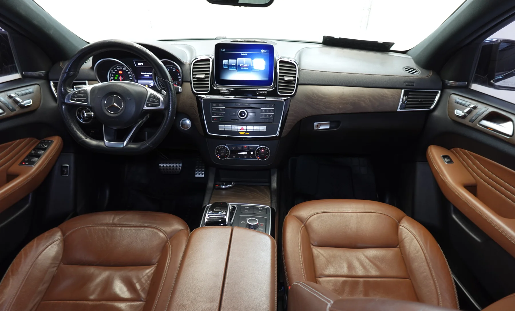 Mercedes-Benz GLE43 AMG Base 2018 — interior 5 de 10