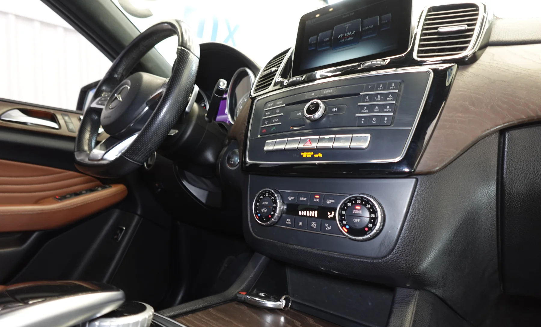 Mercedes-Benz GLE43 AMG Base 2018 — interior 7 de 10