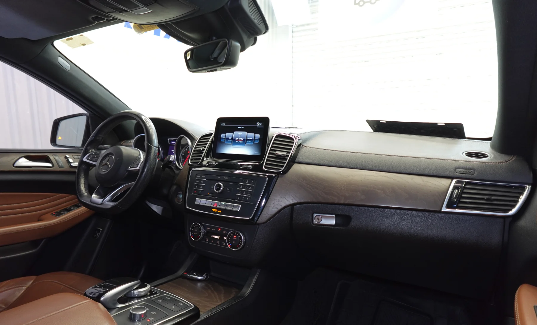 Mercedes-Benz GLE43 AMG Base 2018 — interior 8 de 10