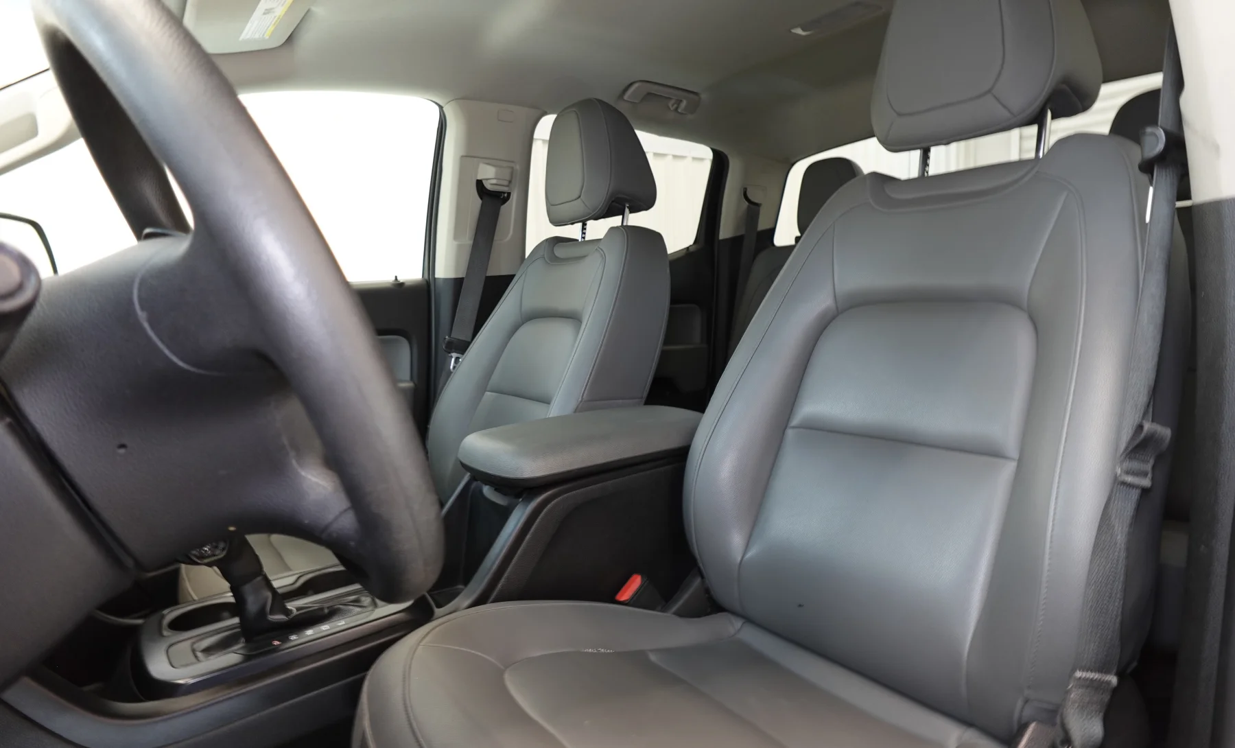 Chevrolet Colorado LT 2019 — interior 4 de 9