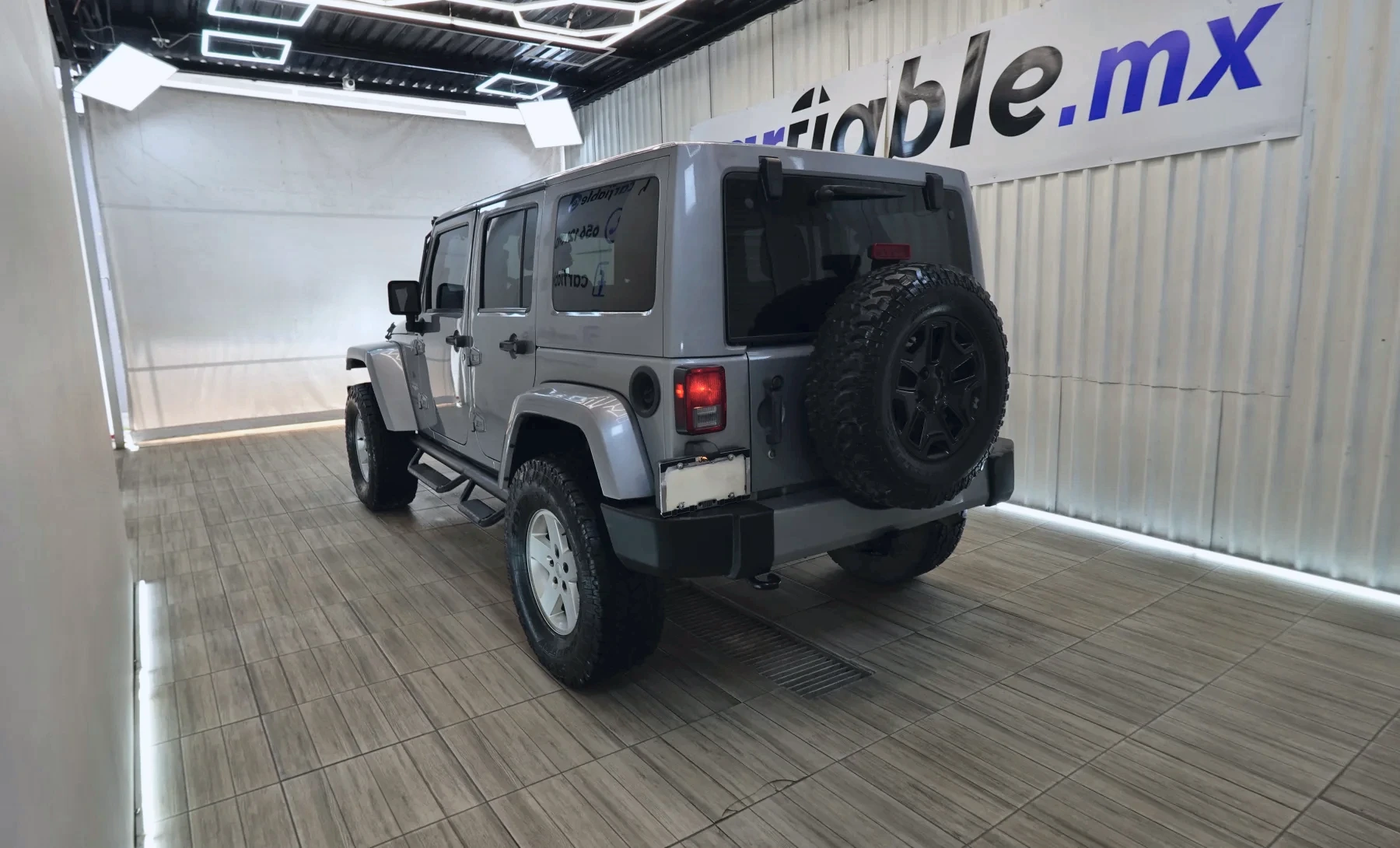 Jeep Wrangler Unlimited Sahara 2014 — exterior 6 de 10