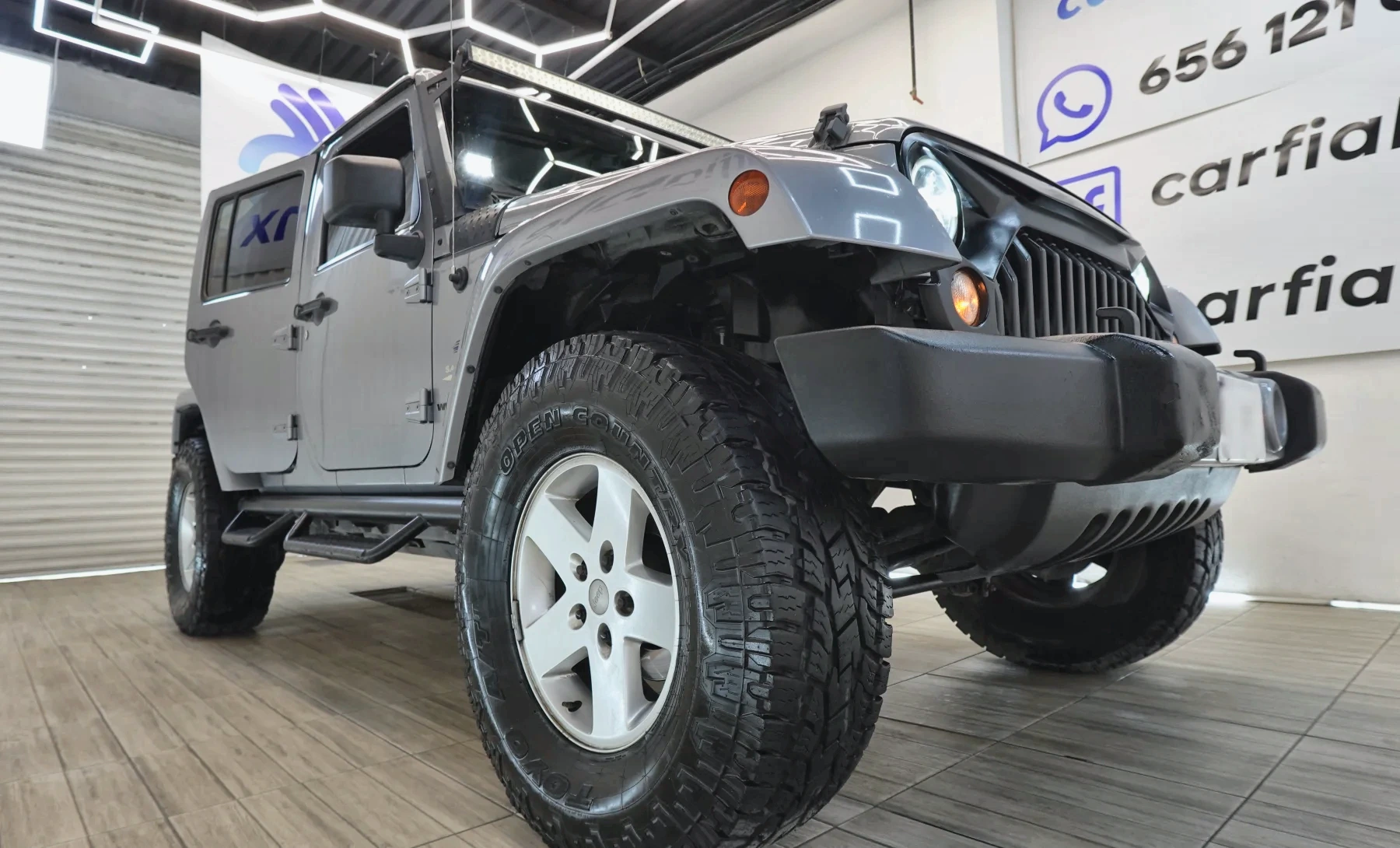 Jeep Wrangler Unlimited Sahara 2014 — exterior 9 de 10