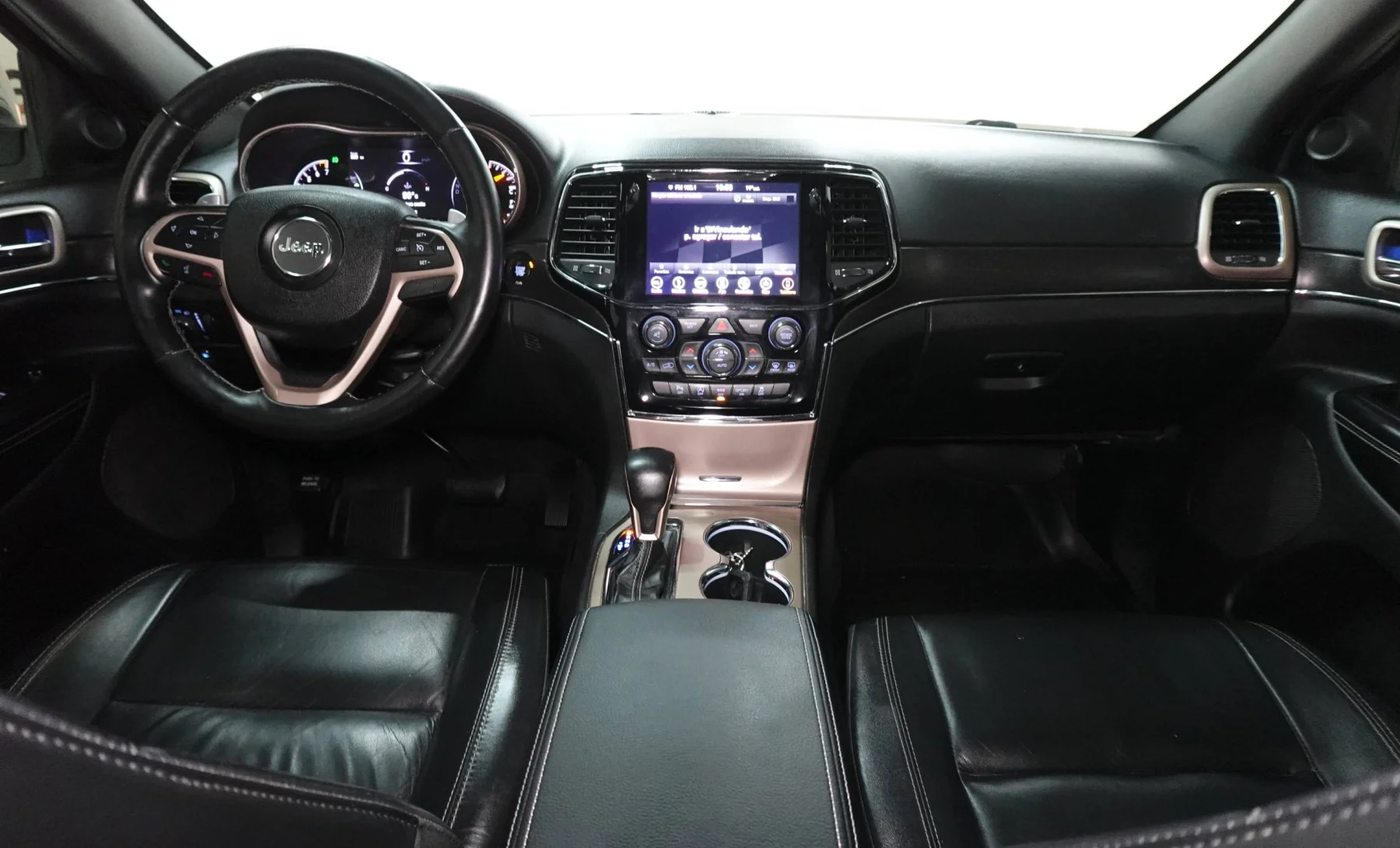 Jeep Grand Cherokee Blindada 2017 — interior 4 de 4
