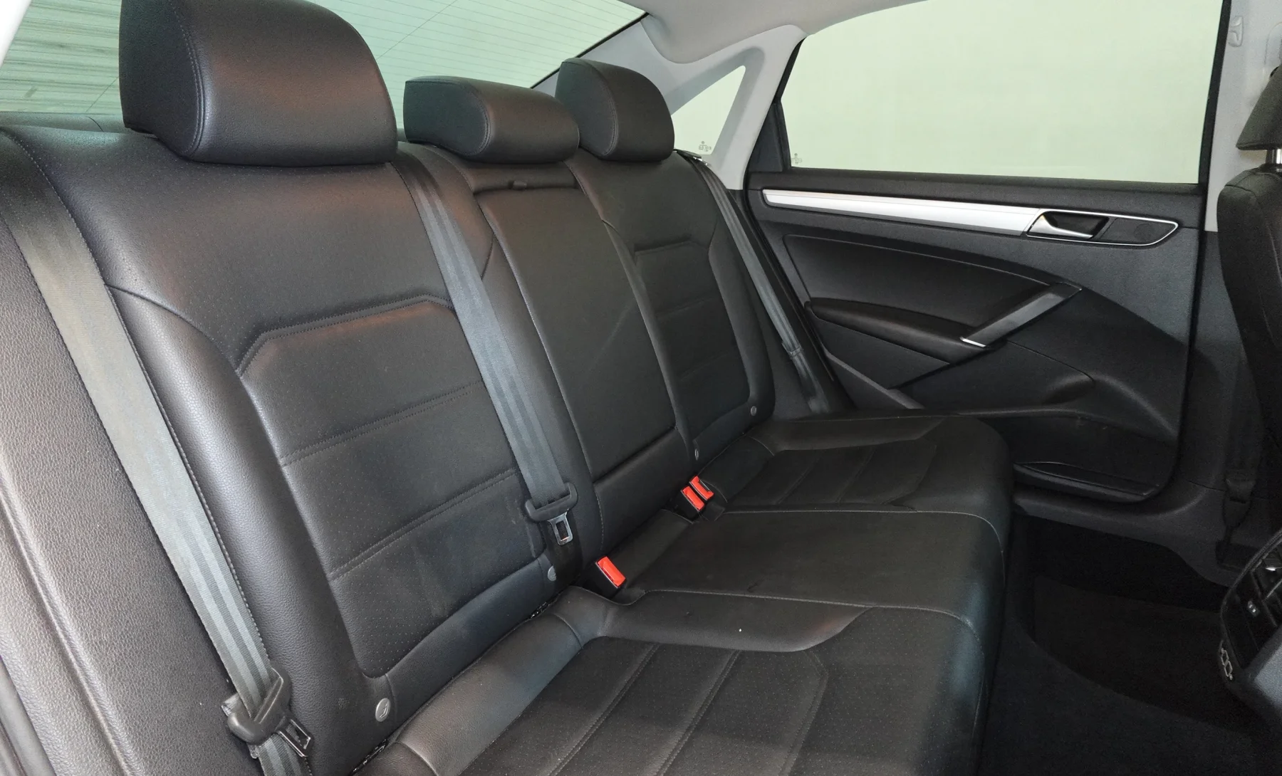 Volkswagen Passat SE R-Line 2019 — interior 7 de 10
