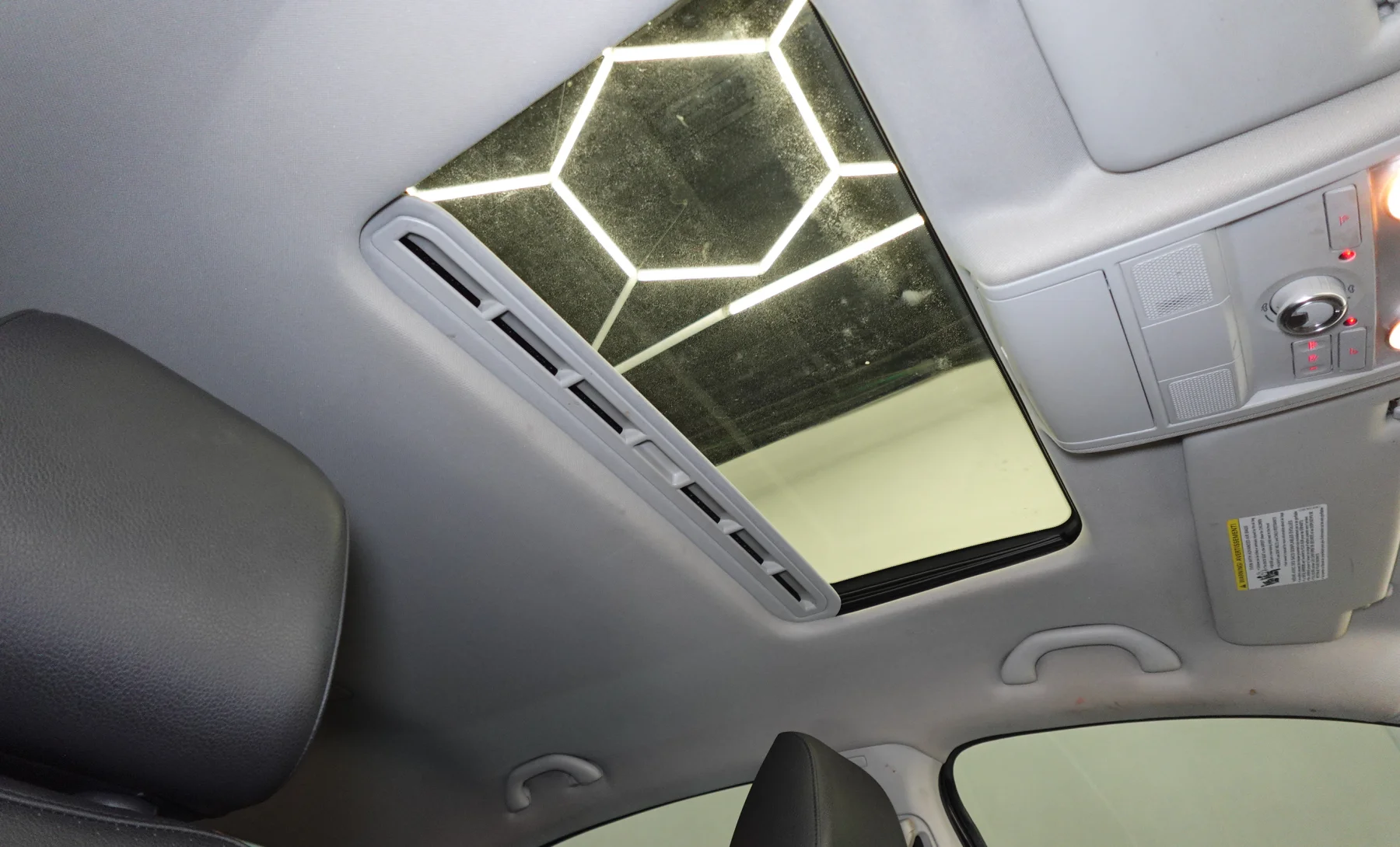 Volkswagen Passat SE R-Line 2019 — interior 10 de 10