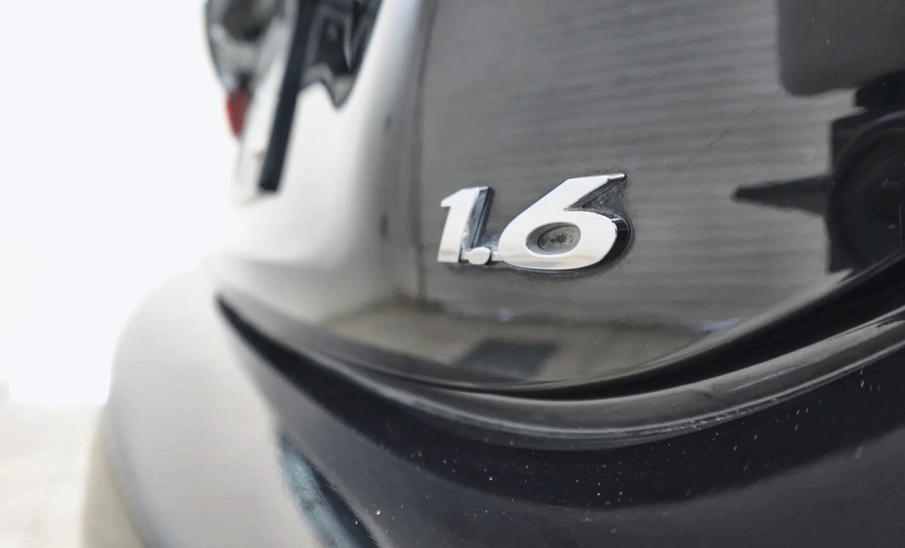 Hyundai Accent GL Mid 2019 — exterior 9 de 10