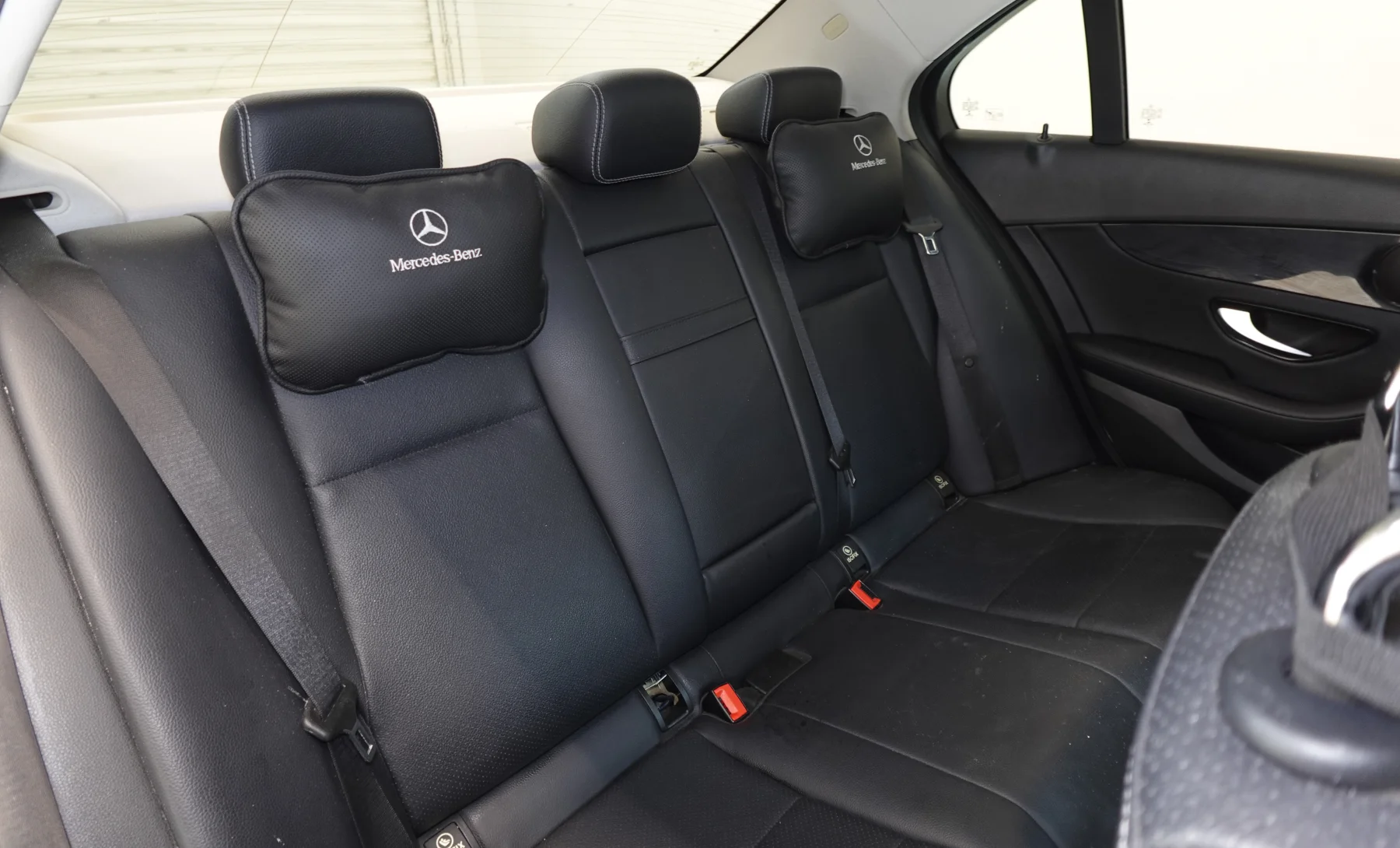 Mercedes-Benz C180 Base 2017 — interior 8 de 10