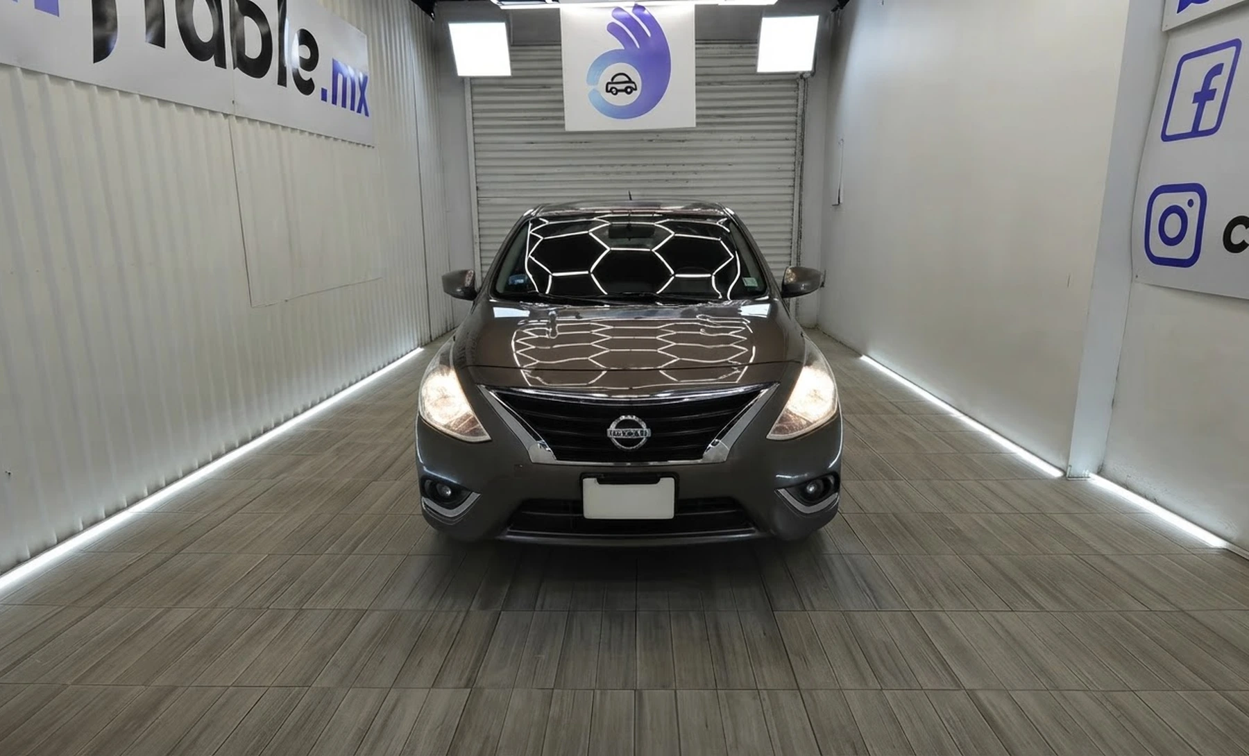 Nissan Versa Advance 2019 — exterior 2 de 10
