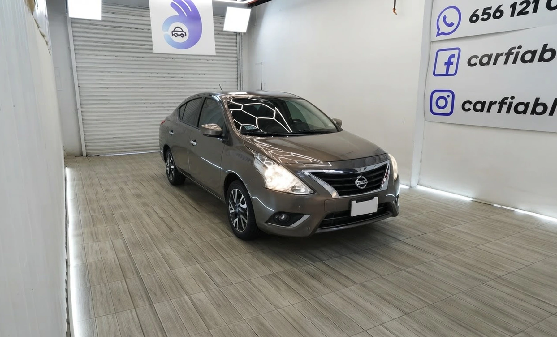 Nissan Versa Advance 2019 — exterior 3 de 10
