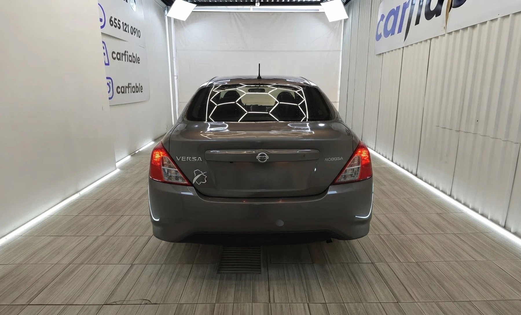 Nissan Versa Advance 2019 — exterior 4 de 10