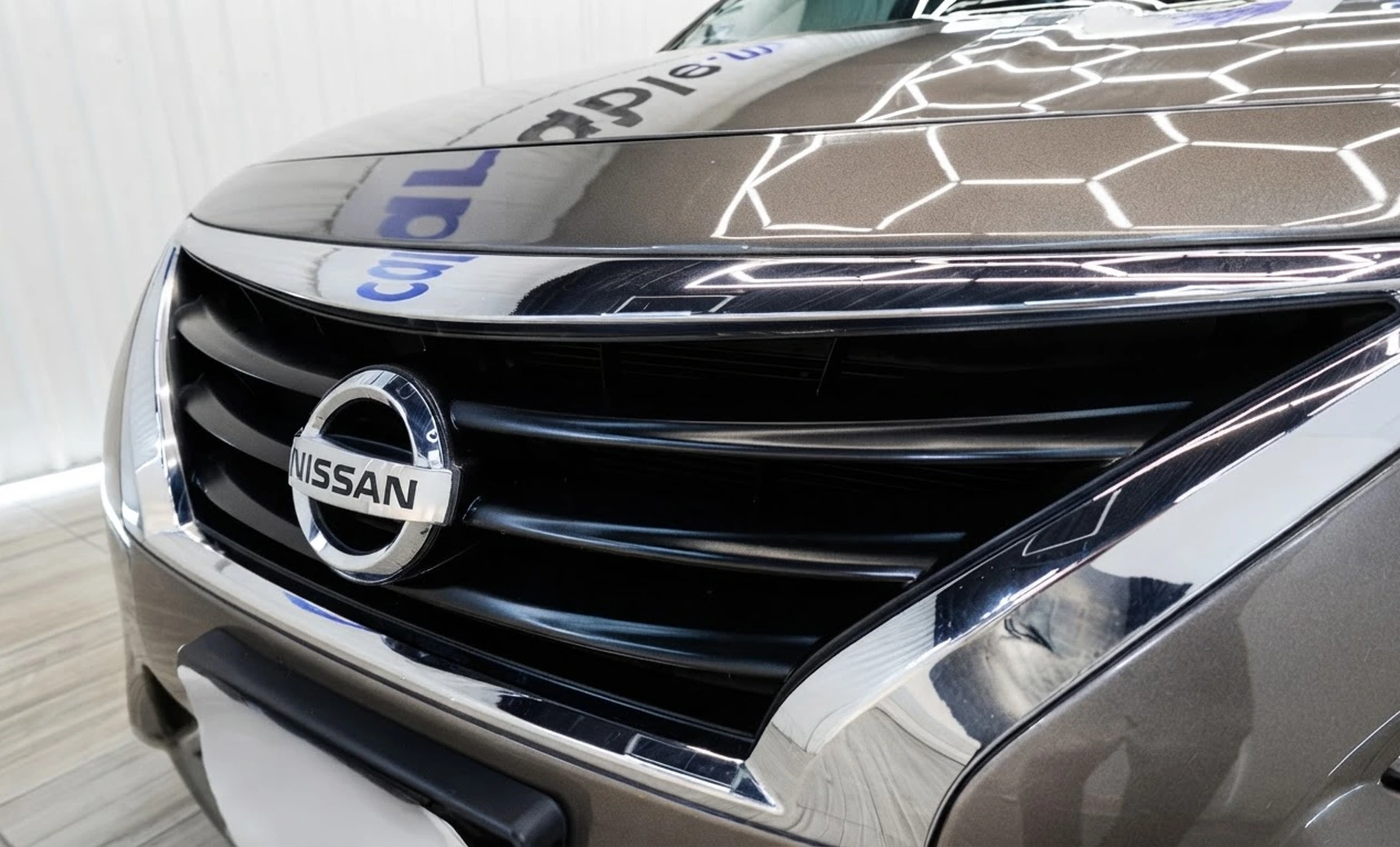 Nissan Versa Advance 2019 — exterior 7 de 10