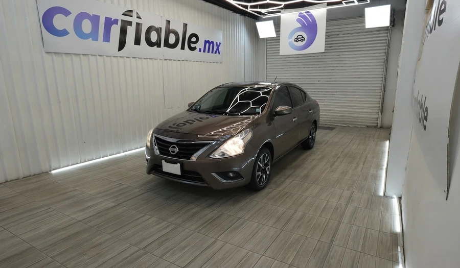 Nissan Versa