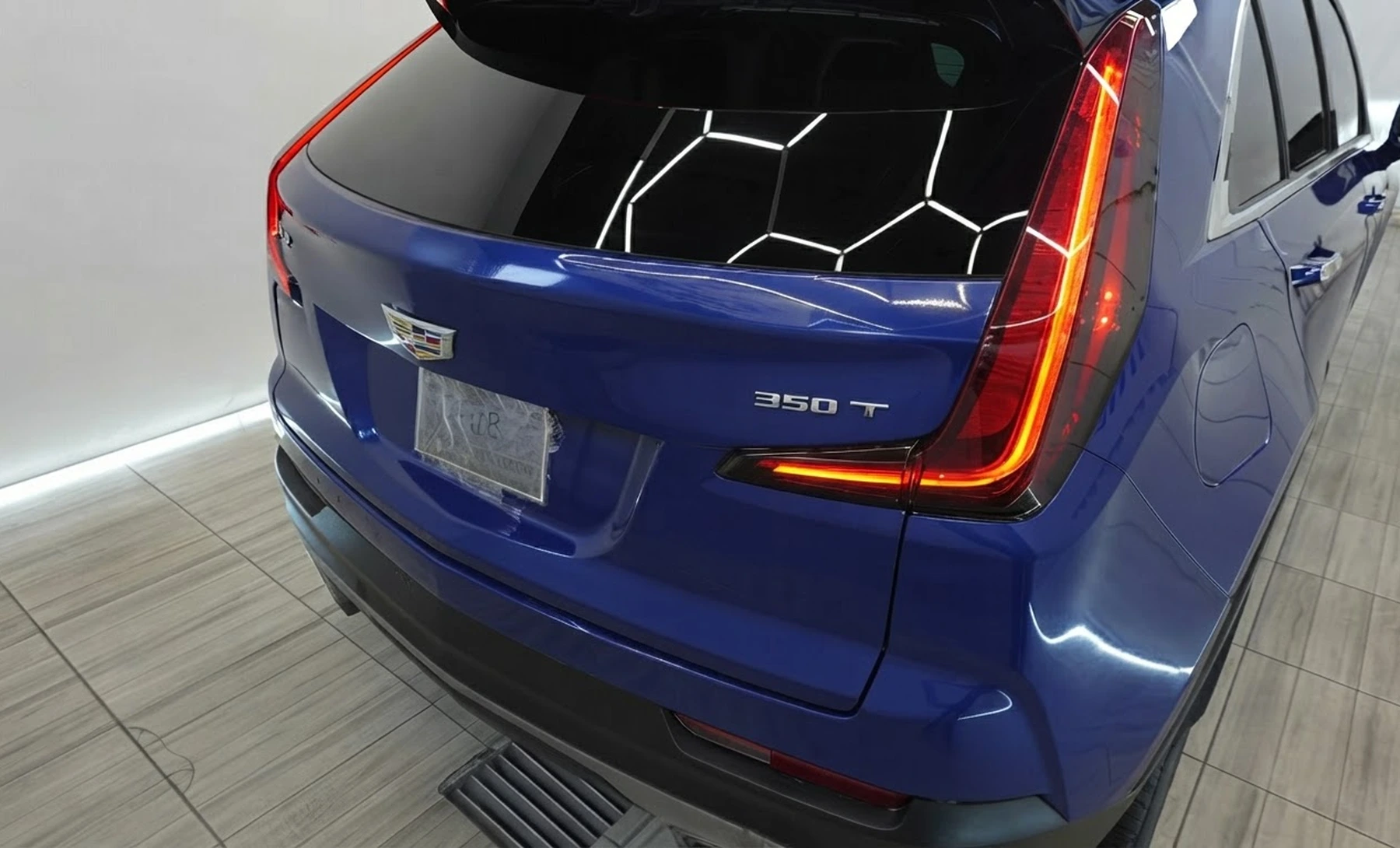 Cadillac XT4 Premium Luxury 2021 — exterior 8 de 10