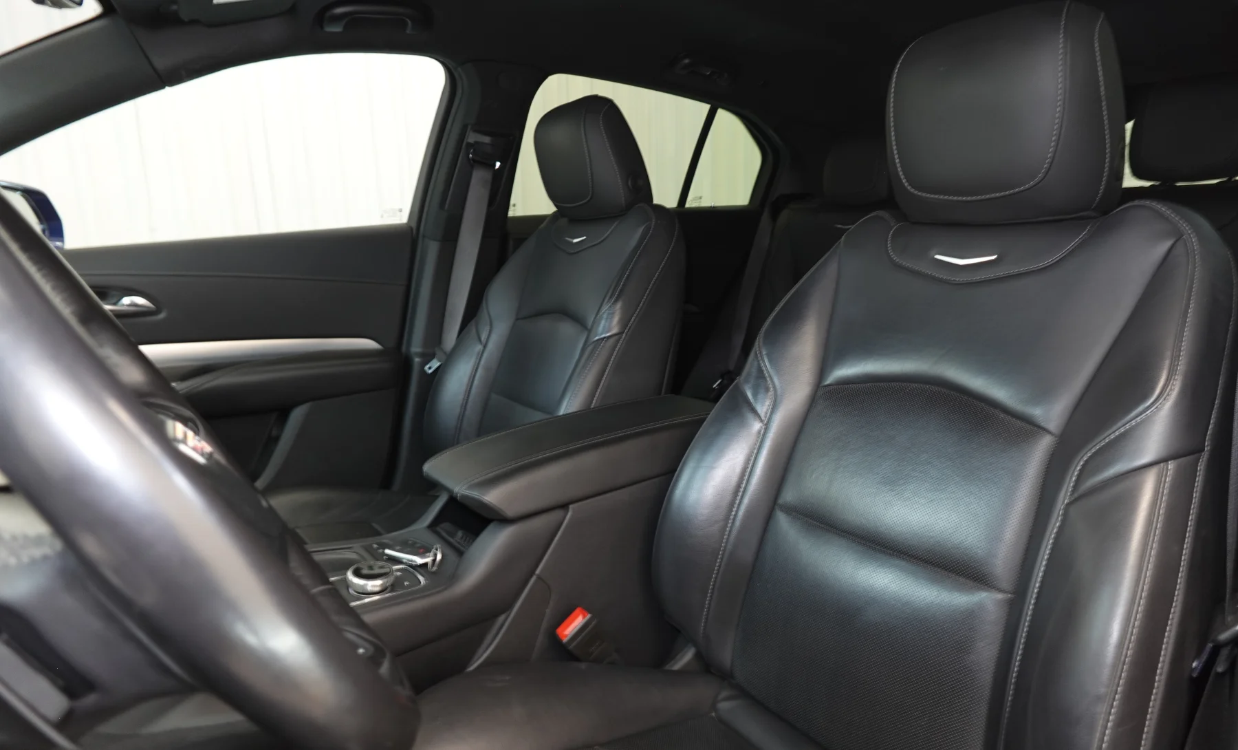 Cadillac XT4 Premium Luxury 2021 — interior 4 de 10