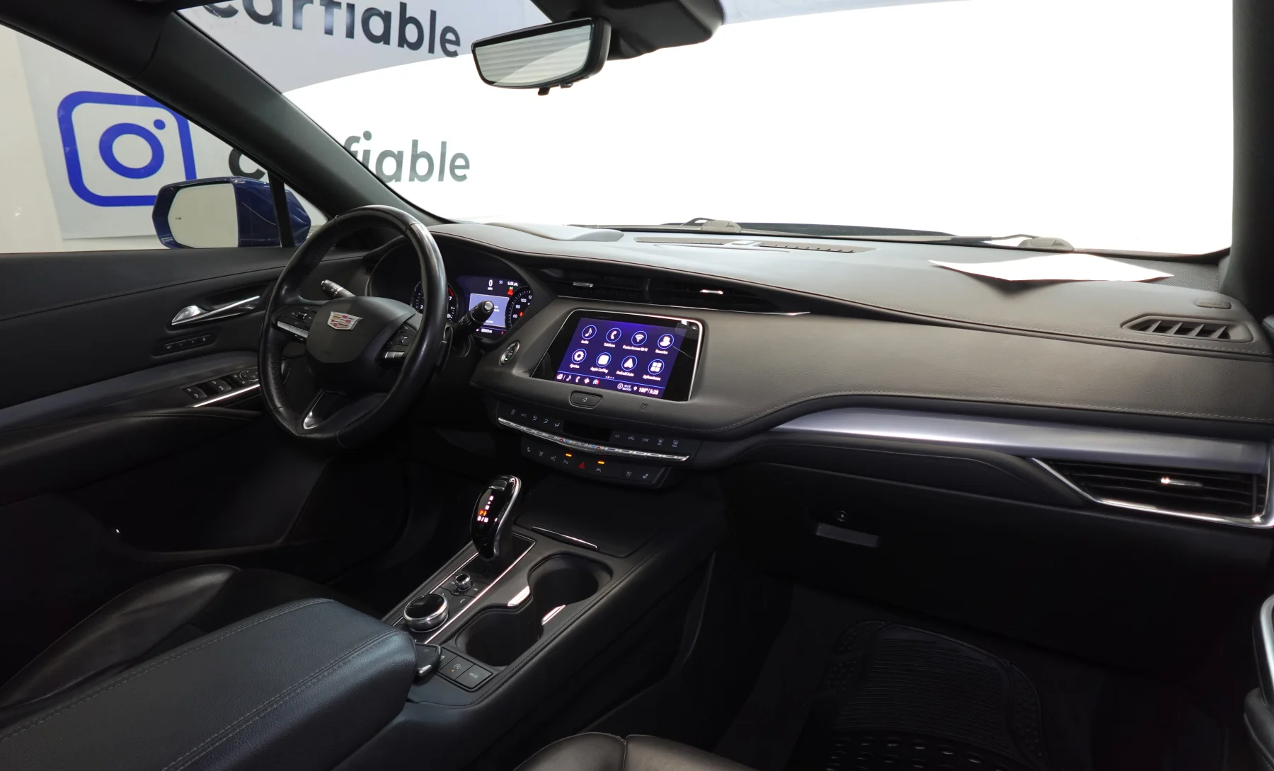 Cadillac XT4 Premium Luxury 2021 — interior 6 de 10