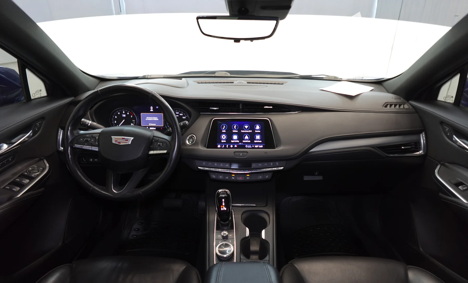 Cadillac XT4 Premium Luxury 2021 — interior 7 de 10