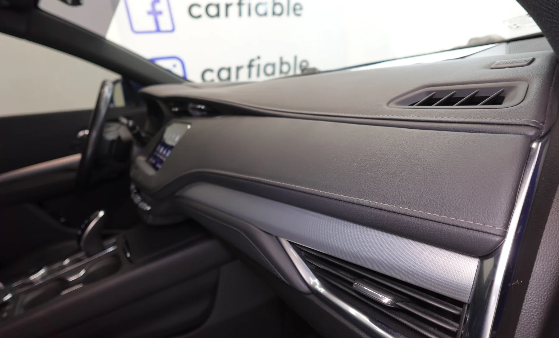 Cadillac XT4 Premium Luxury 2021 — interior 10 de 10