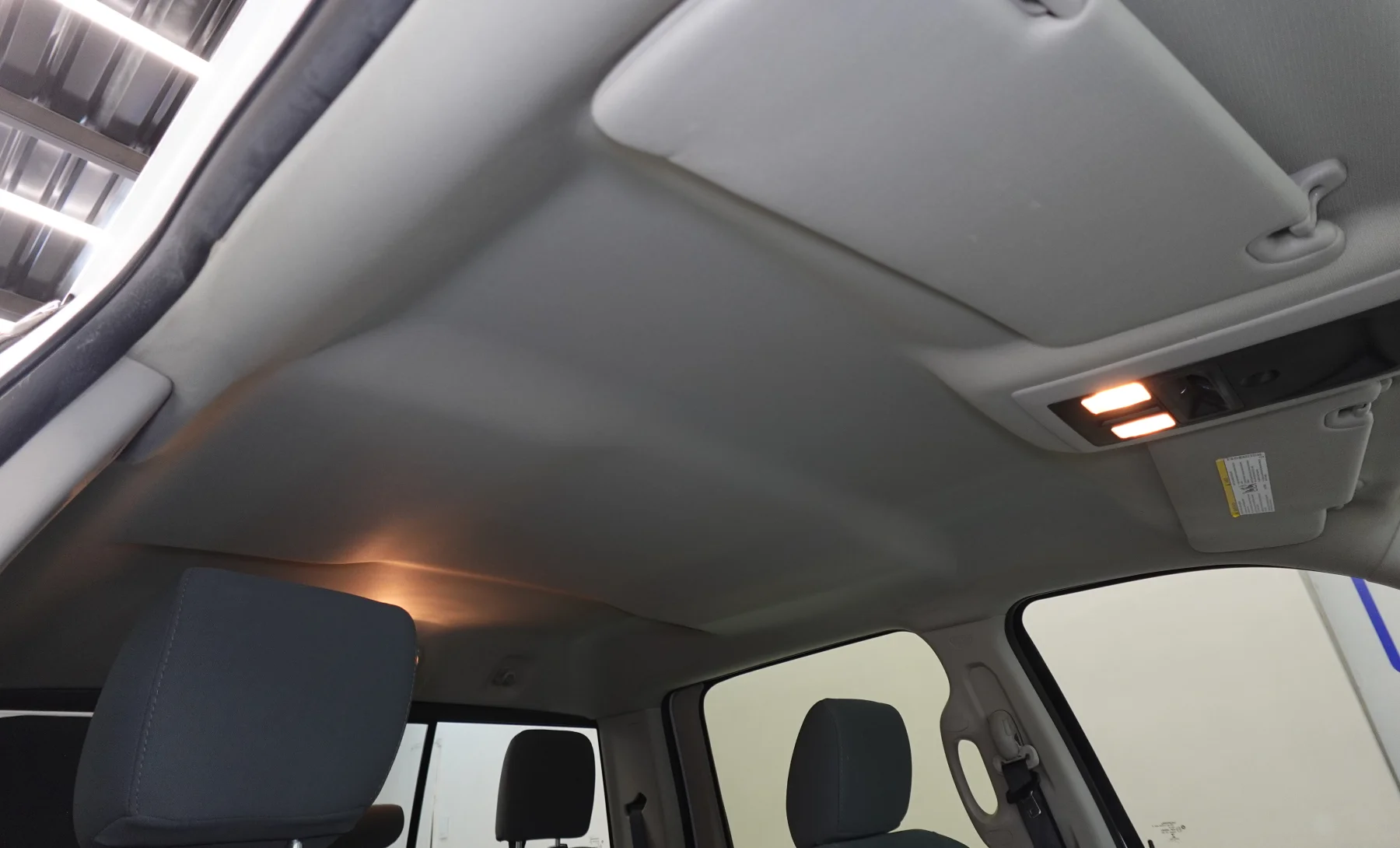 RAM 2500 SLT 2018 — interior 9 de 10