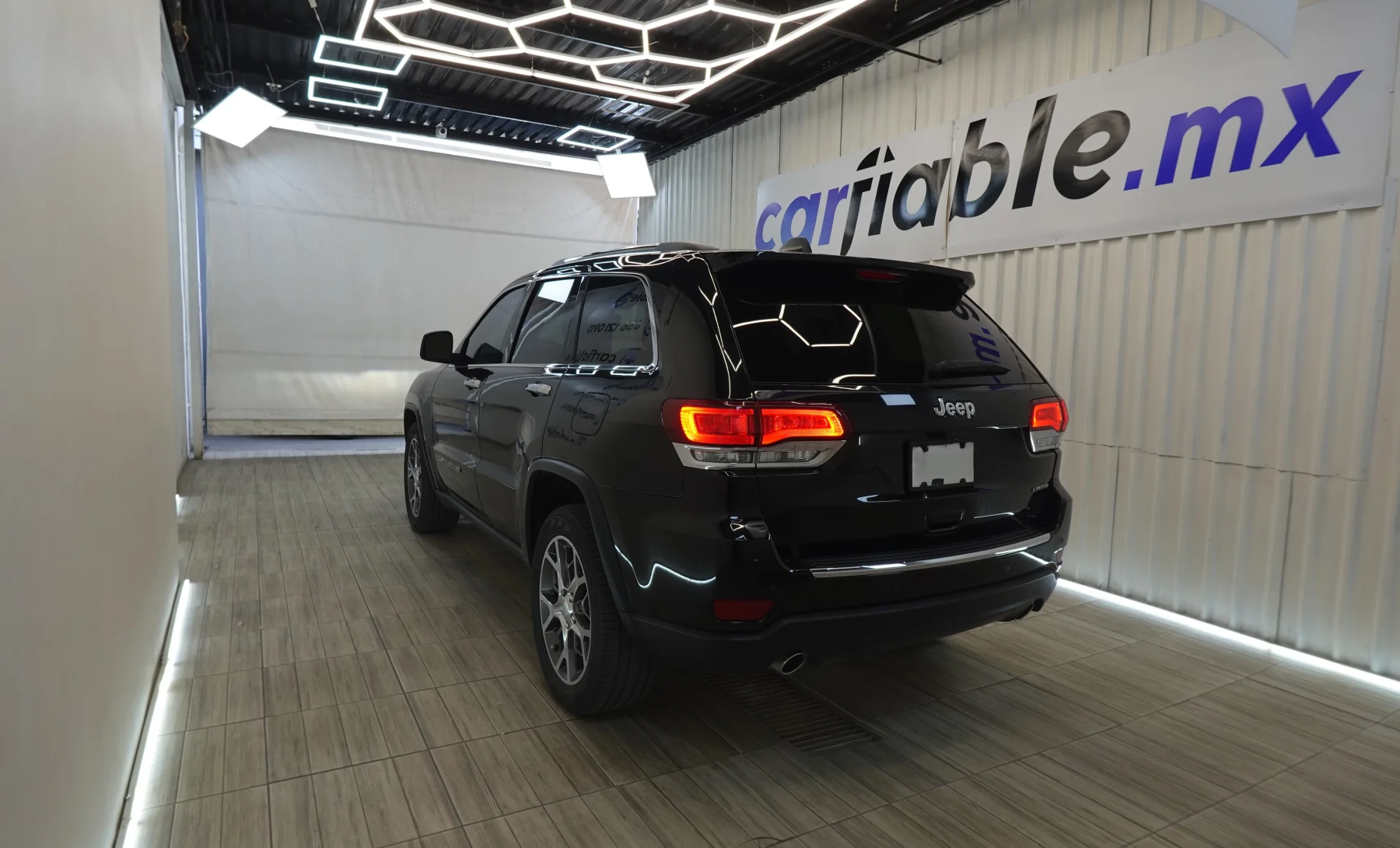 Jeep Grand Cherokee WK Limited 2022 — exterior 6 de 6