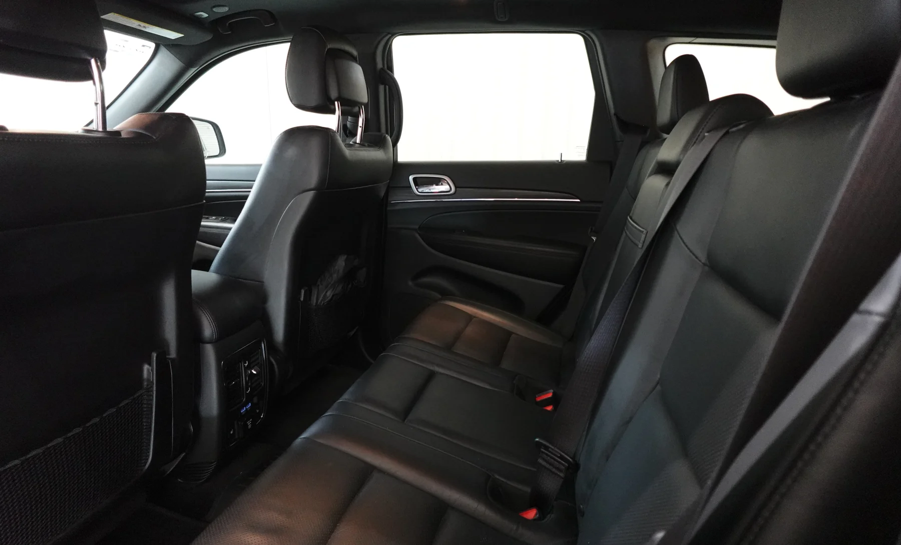 Jeep Grand Cherokee WK Limited 2022 — interior 3 de 5