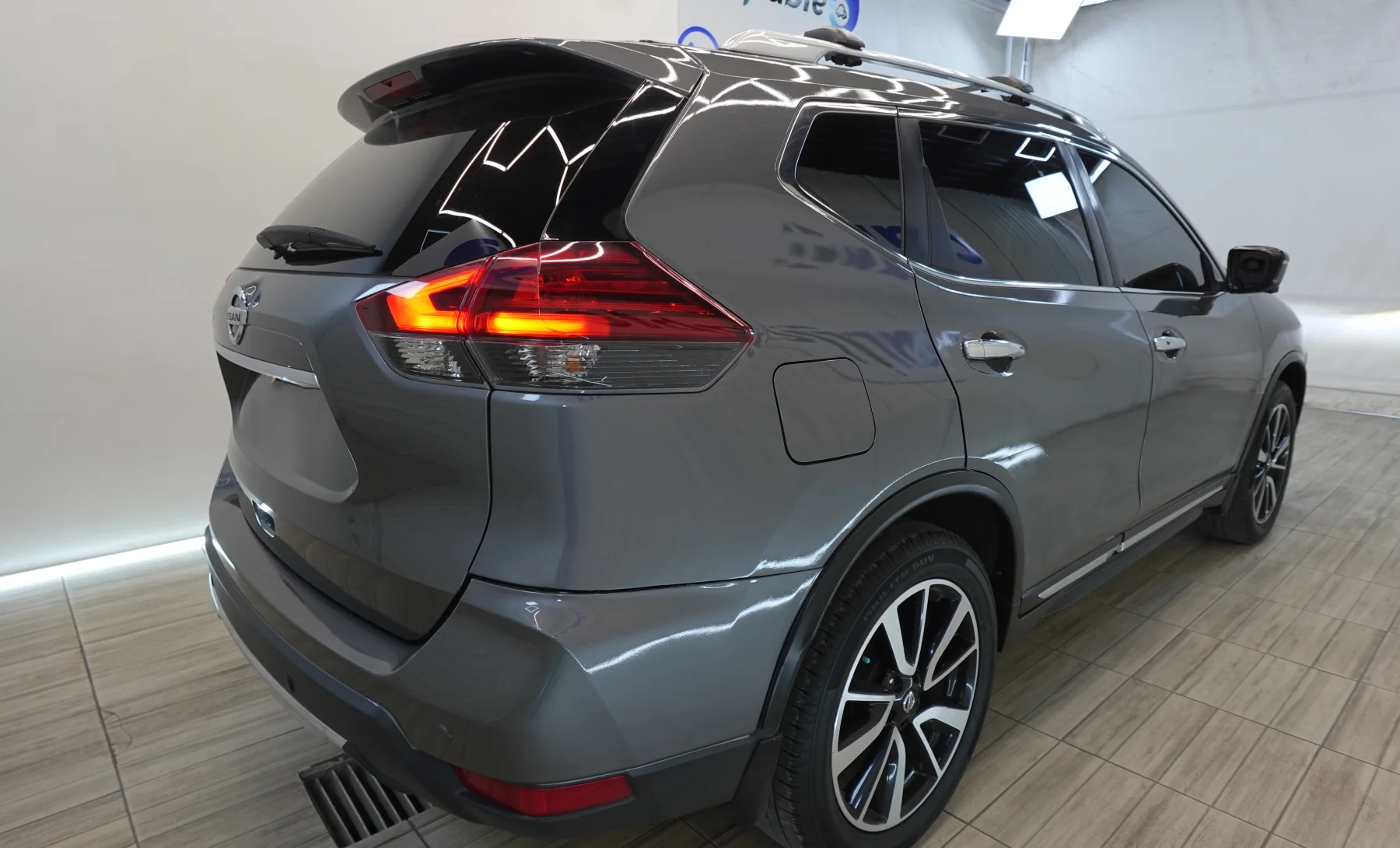 Nissan X-Trail Advance 2021 — exterior 7 de 9