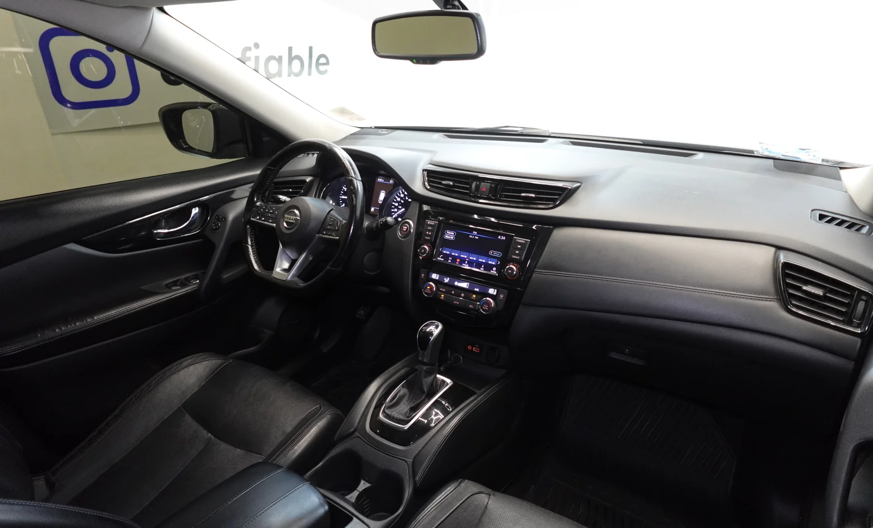 Nissan X-Trail Advance 2021 — interior 3 de 10