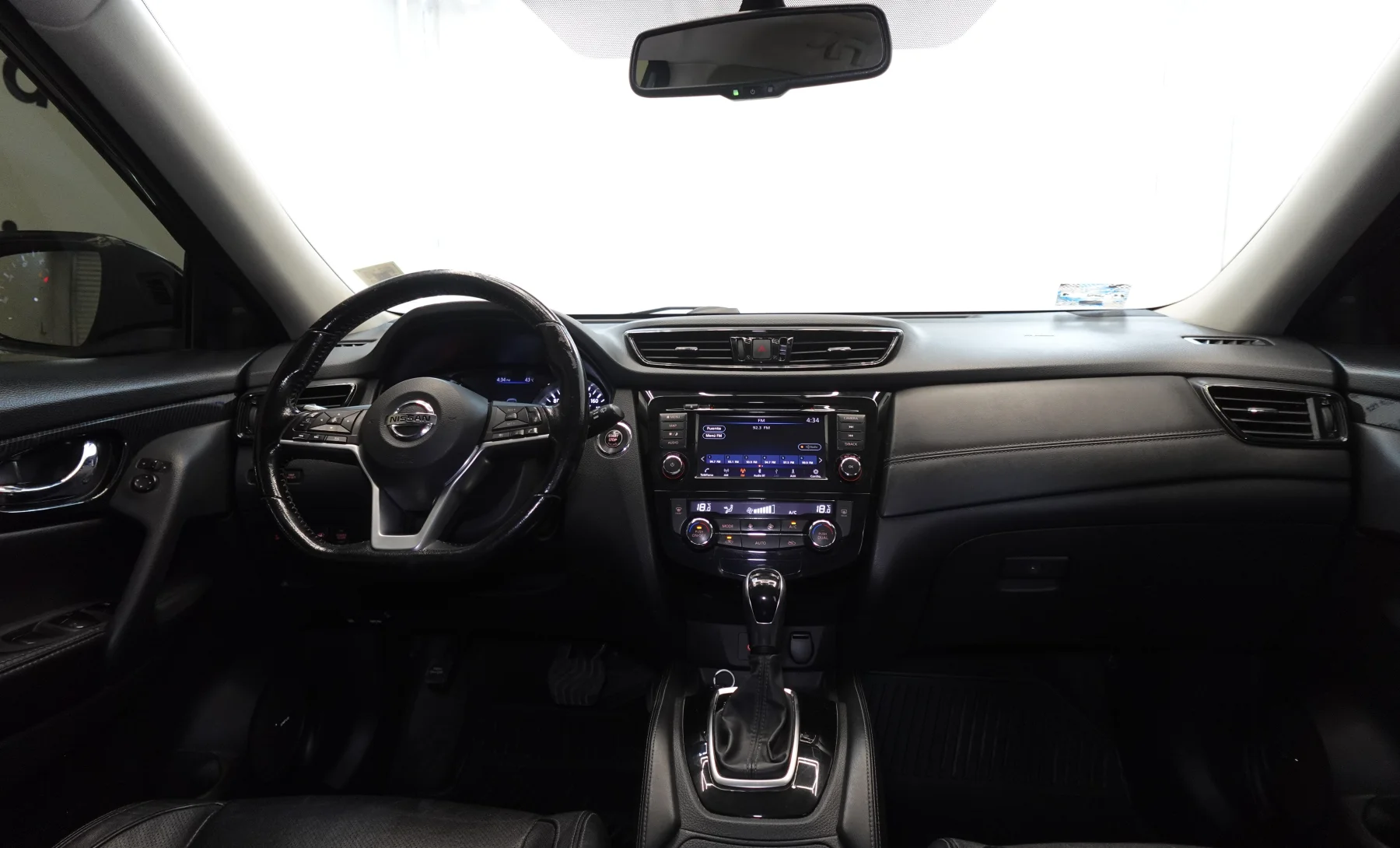 Nissan X-Trail Advance 2021 — interior 5 de 10