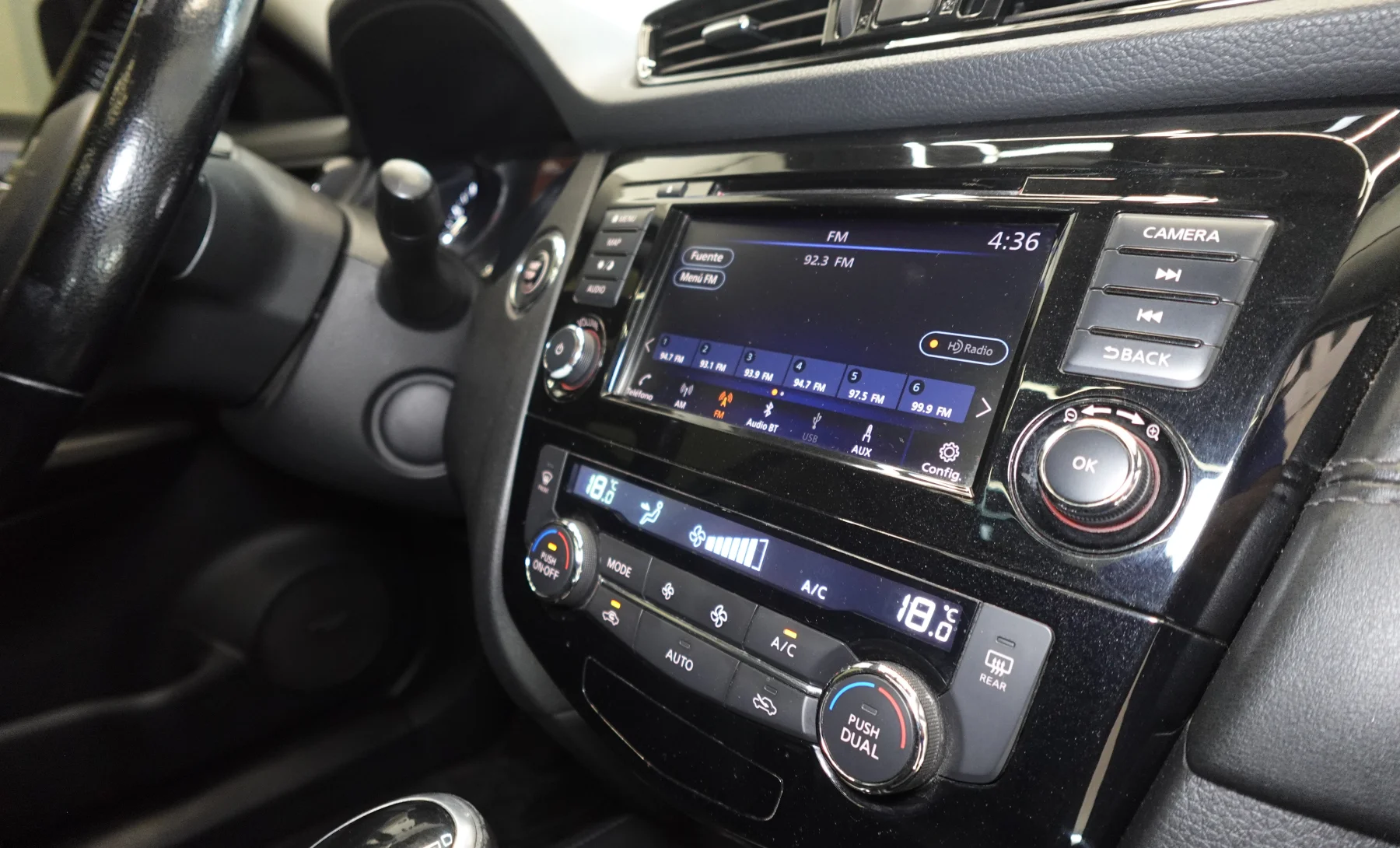 Nissan X-Trail Advance 2021 — interior 7 de 10