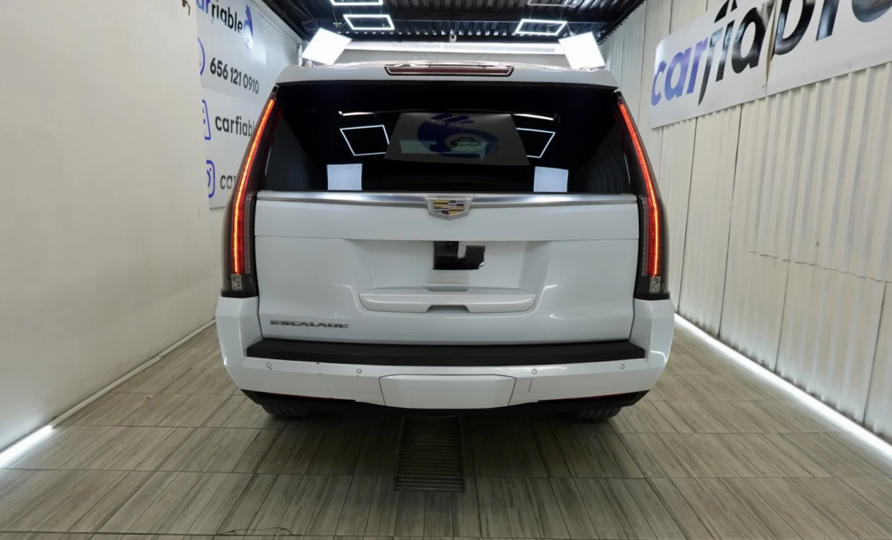 Cadillac Escalade Luxury 2018 — exterior 5 de 6
