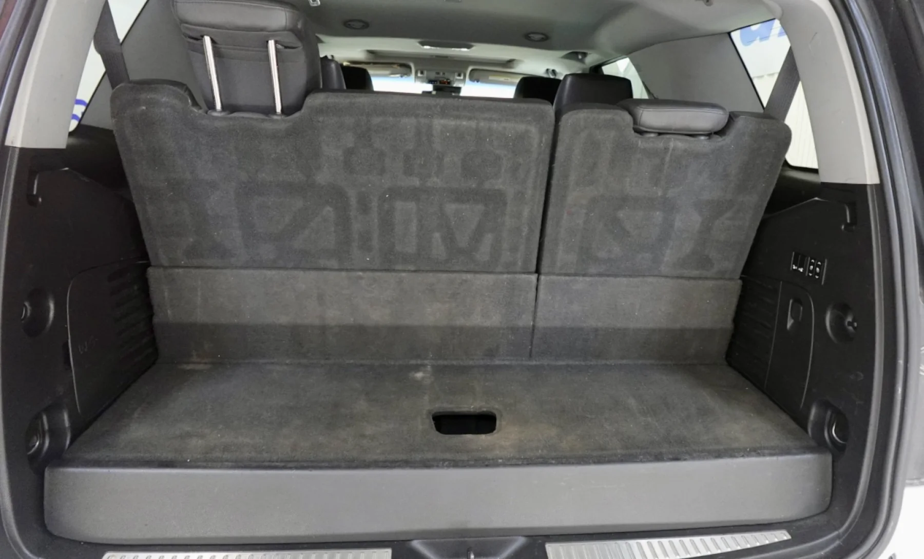 Cadillac Escalade Luxury 2018 — interior 5 de 7