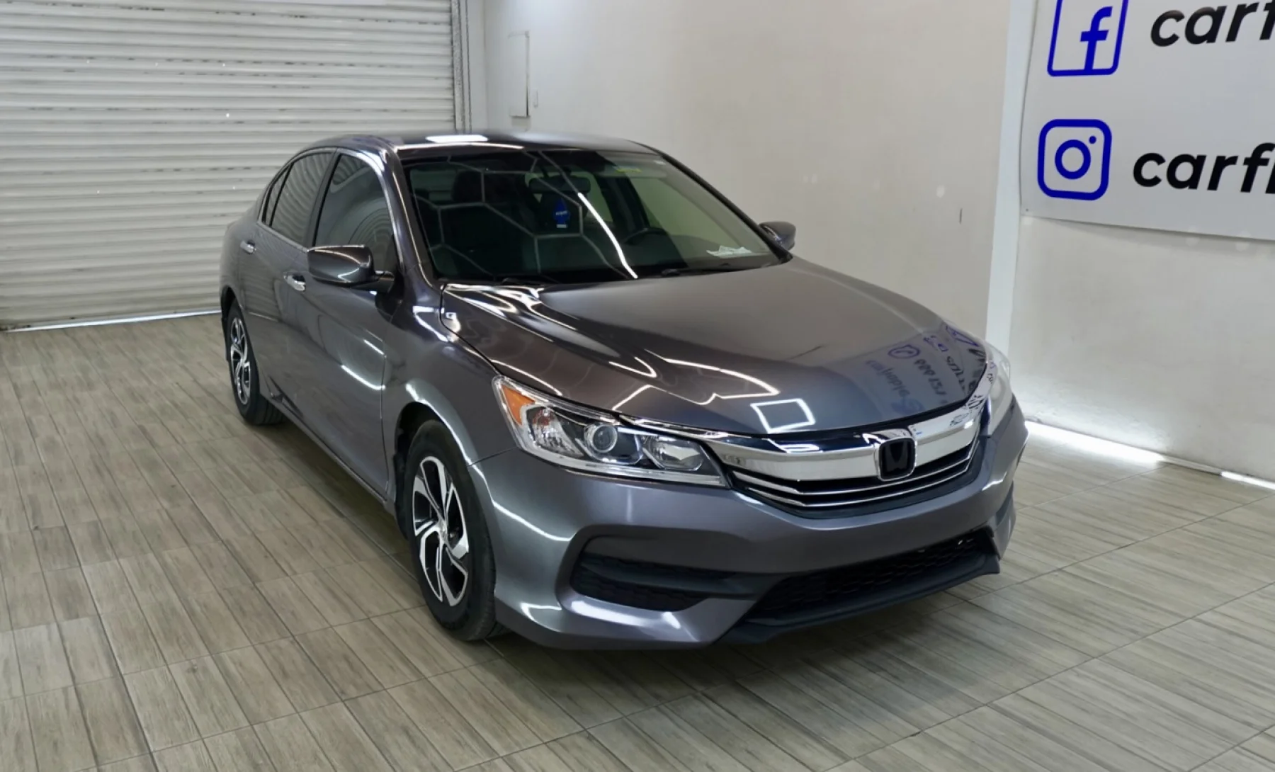 Honda Accord LX 2017 — exterior 3 de 9