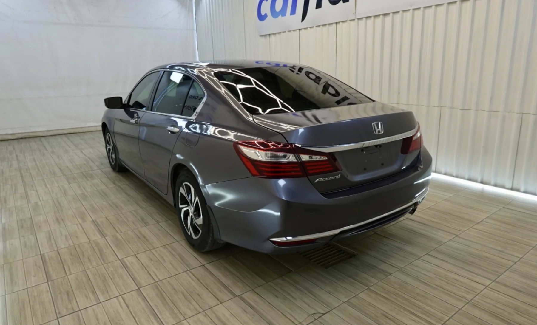 Honda Accord LX 2017 — exterior 6 de 9