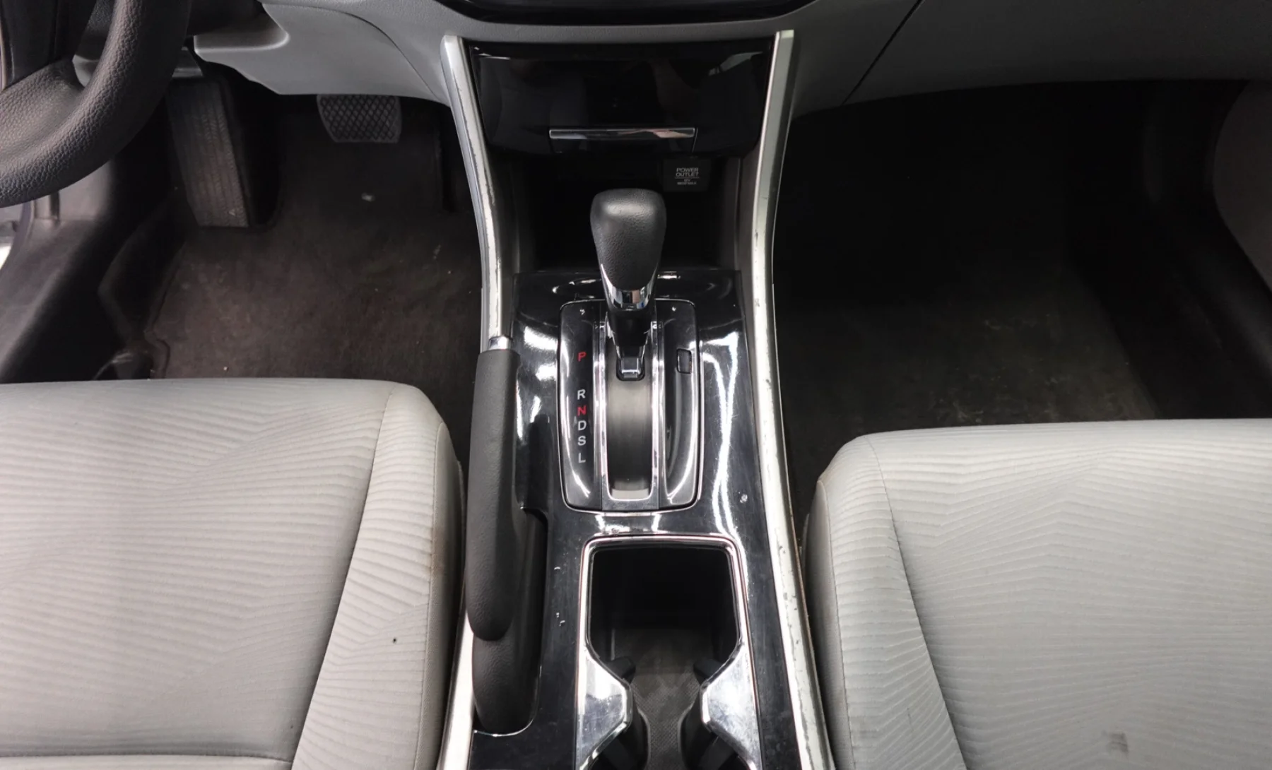 Honda Accord LX 2017 — exterior 9 de 9