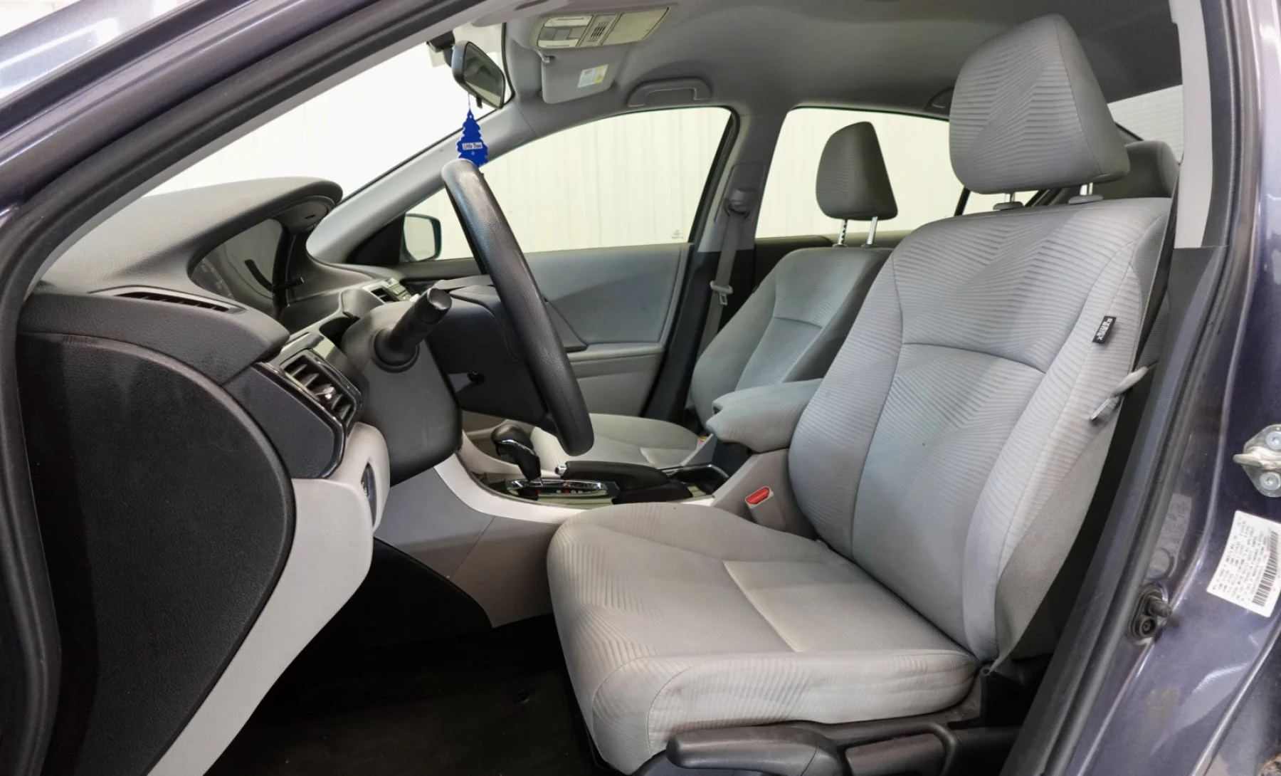 Honda Accord LX 2017 — interior 1 de 10