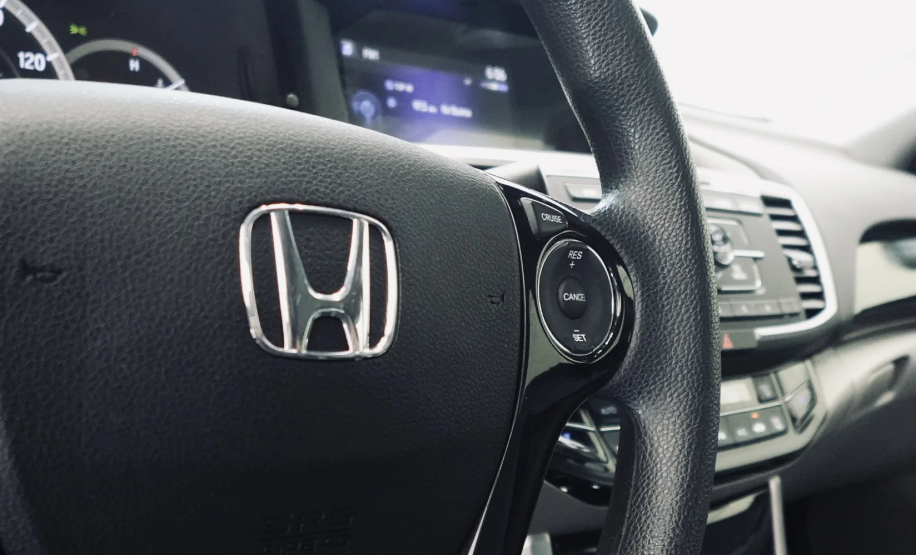 Honda Accord LX 2017 — interior 5 de 10