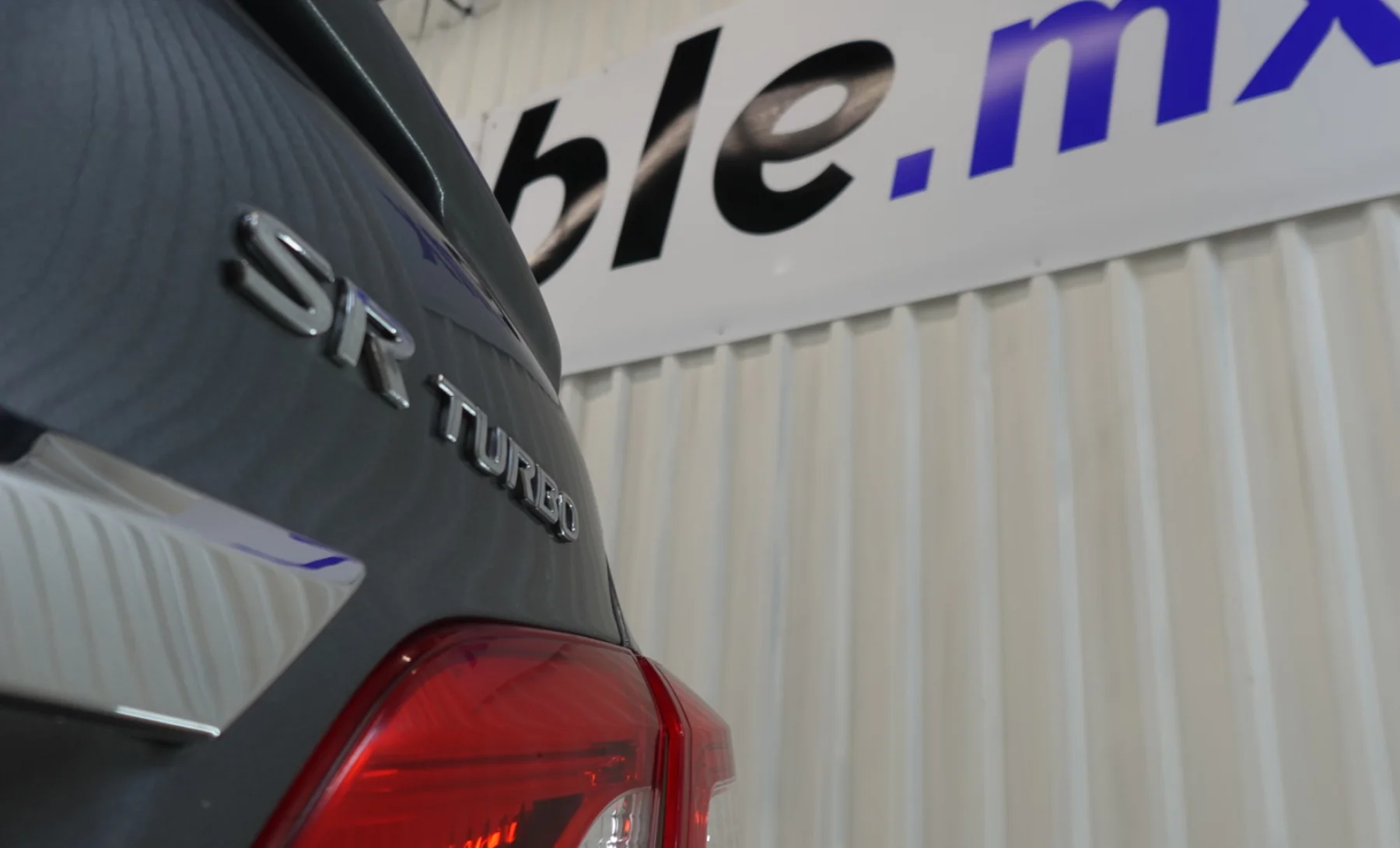 Nissan Sentra SR Turbo 2019 — exterior 7 de 10