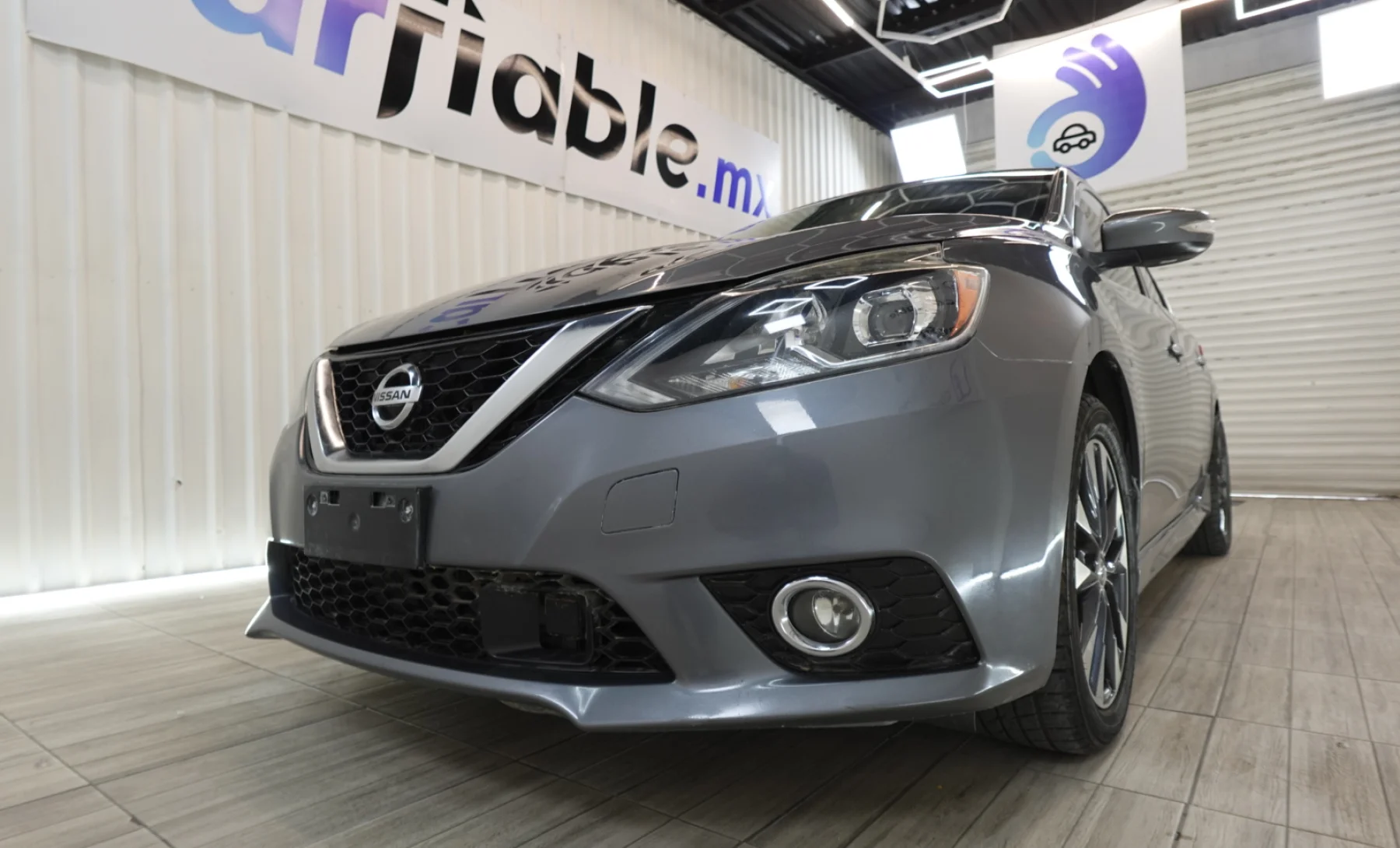 Nissan Sentra SR Turbo 2019 — exterior 8 de 10