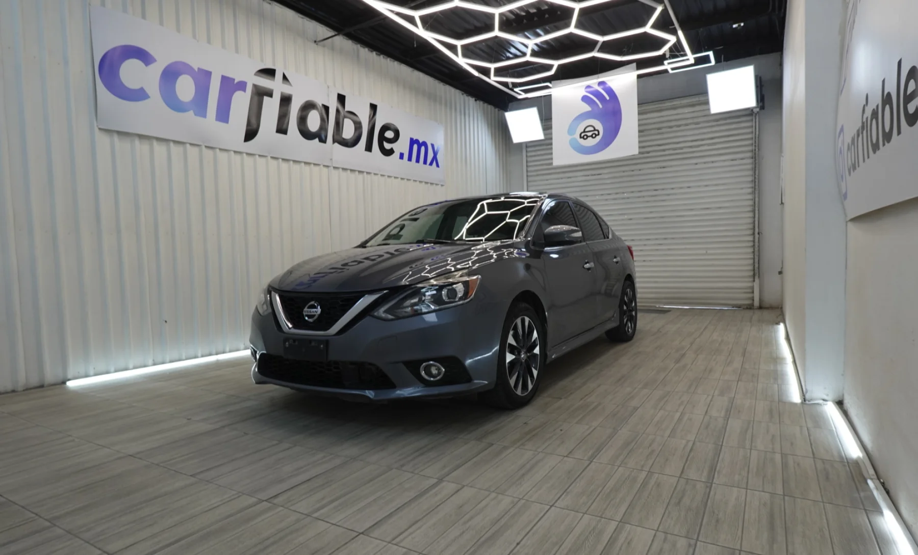 Nissan Sentra SR Turbo 2019 — exterior 9 de 10