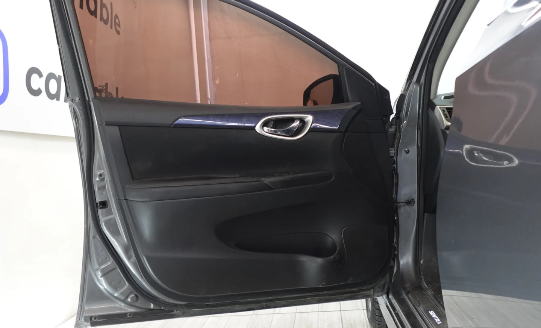 Nissan Sentra SR Turbo 2019 — interior 3 de 9