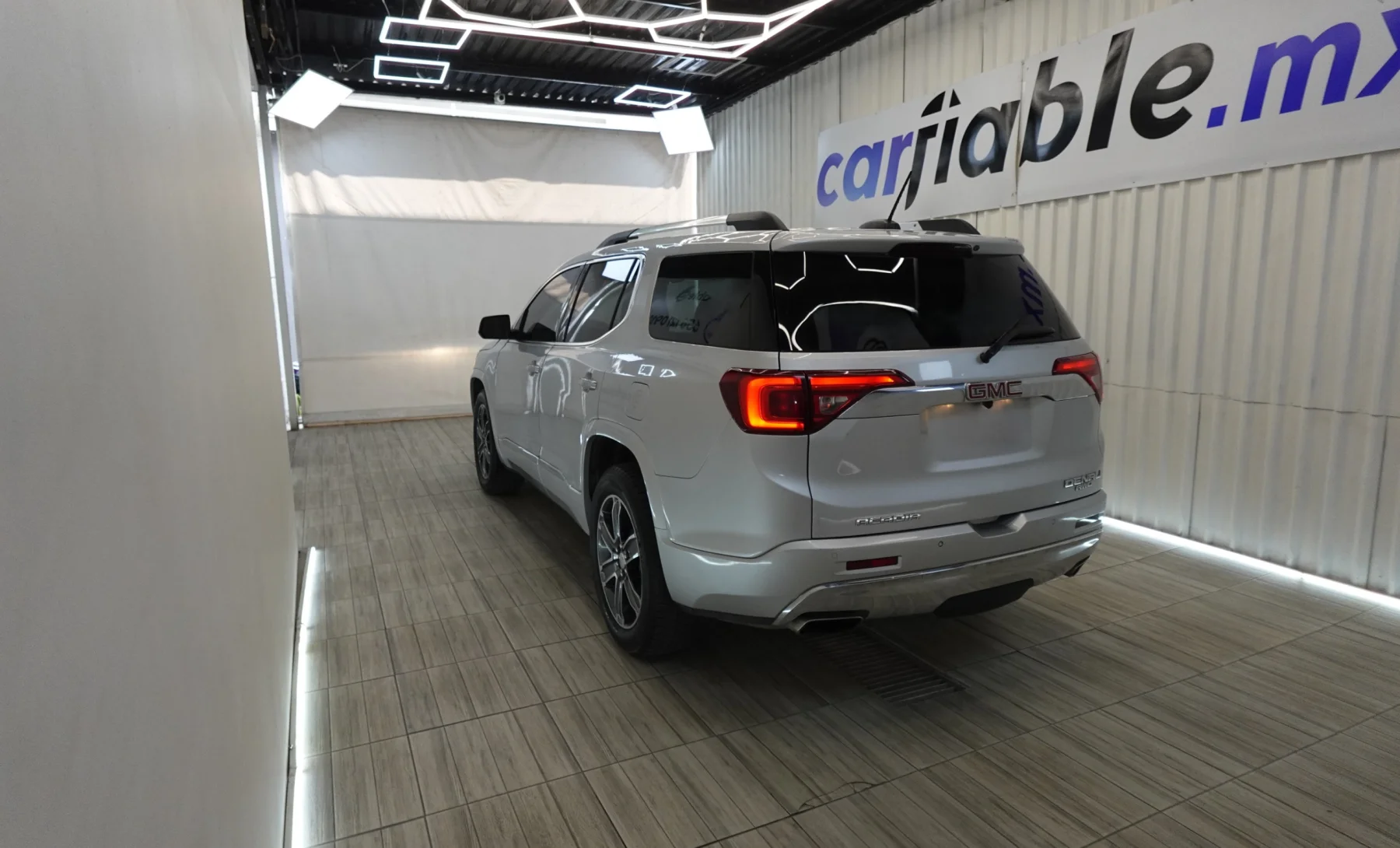GMC Acadia Denali 2017 — exterior 6 de 10