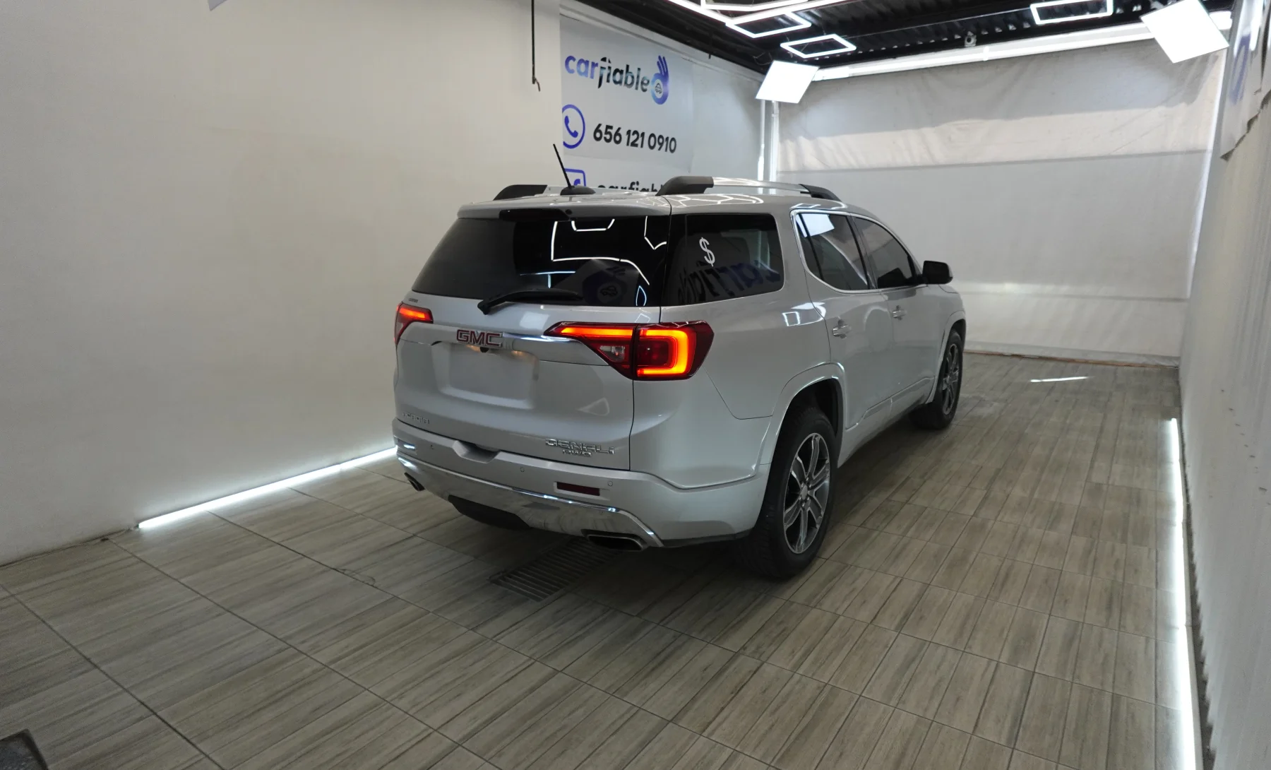 GMC Acadia Denali 2017 — exterior 4 de 10