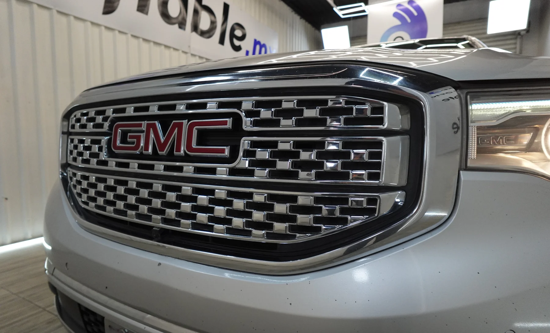 GMC Acadia Denali 2017 — exterior 8 de 10