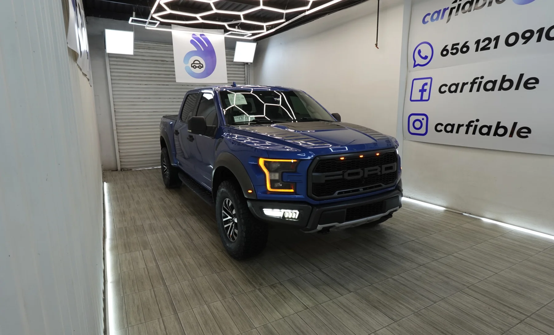 Ford F-150 Raptor 2019 — exterior 3 de 10