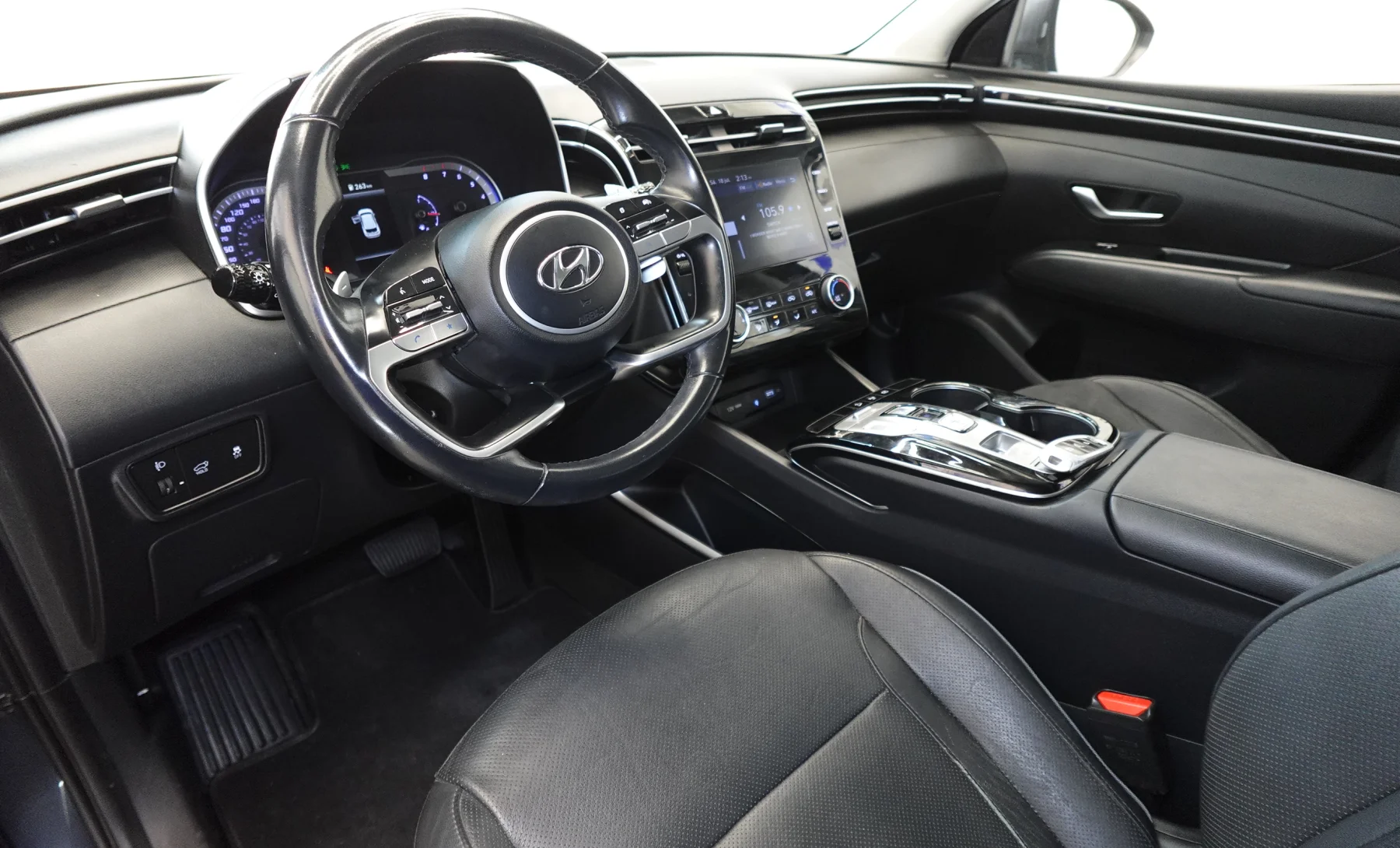 Hyundai Tucson GLS Premium 2023 — interior 1 de 10